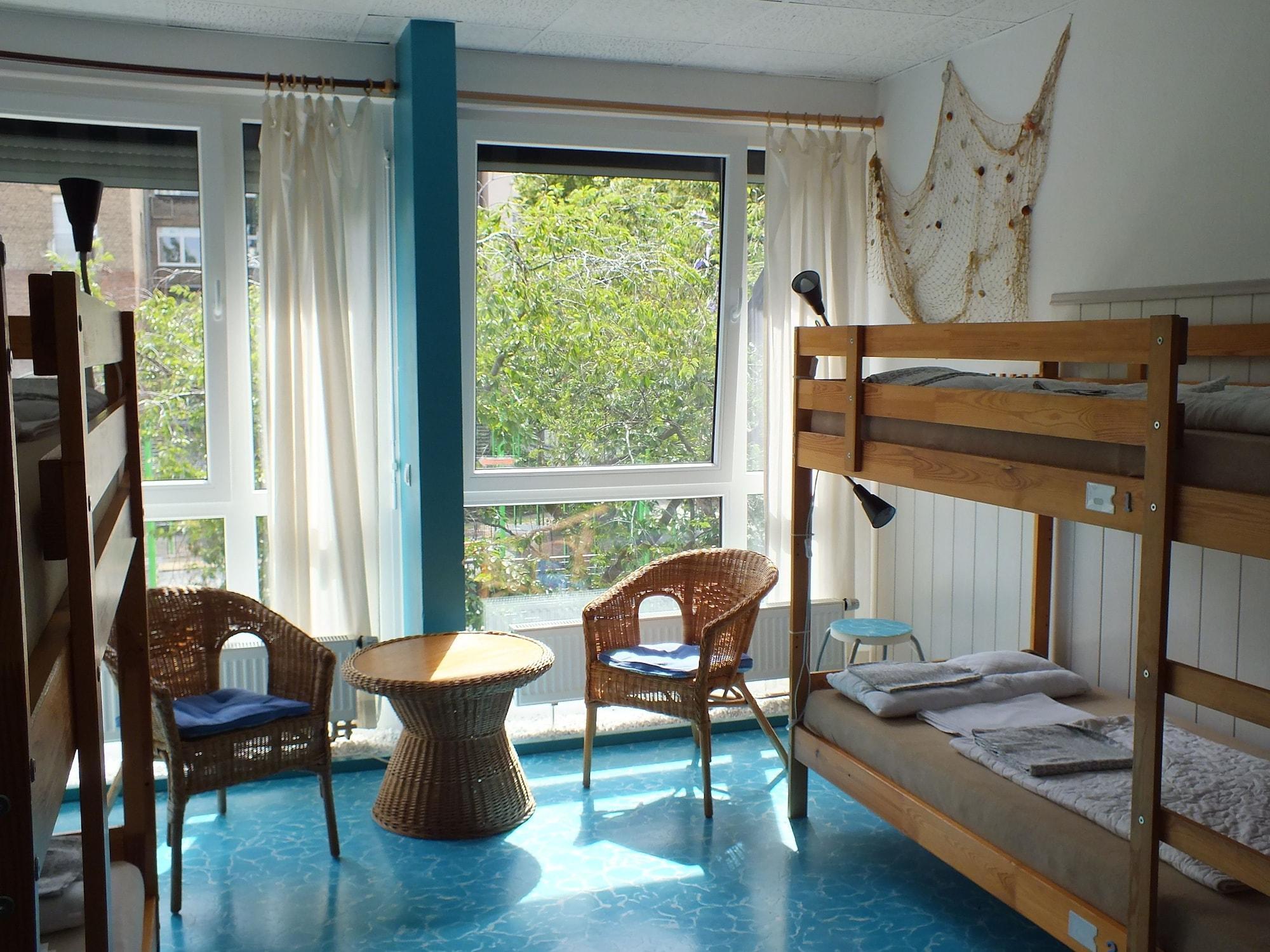 Vista Exterior Max Hostel