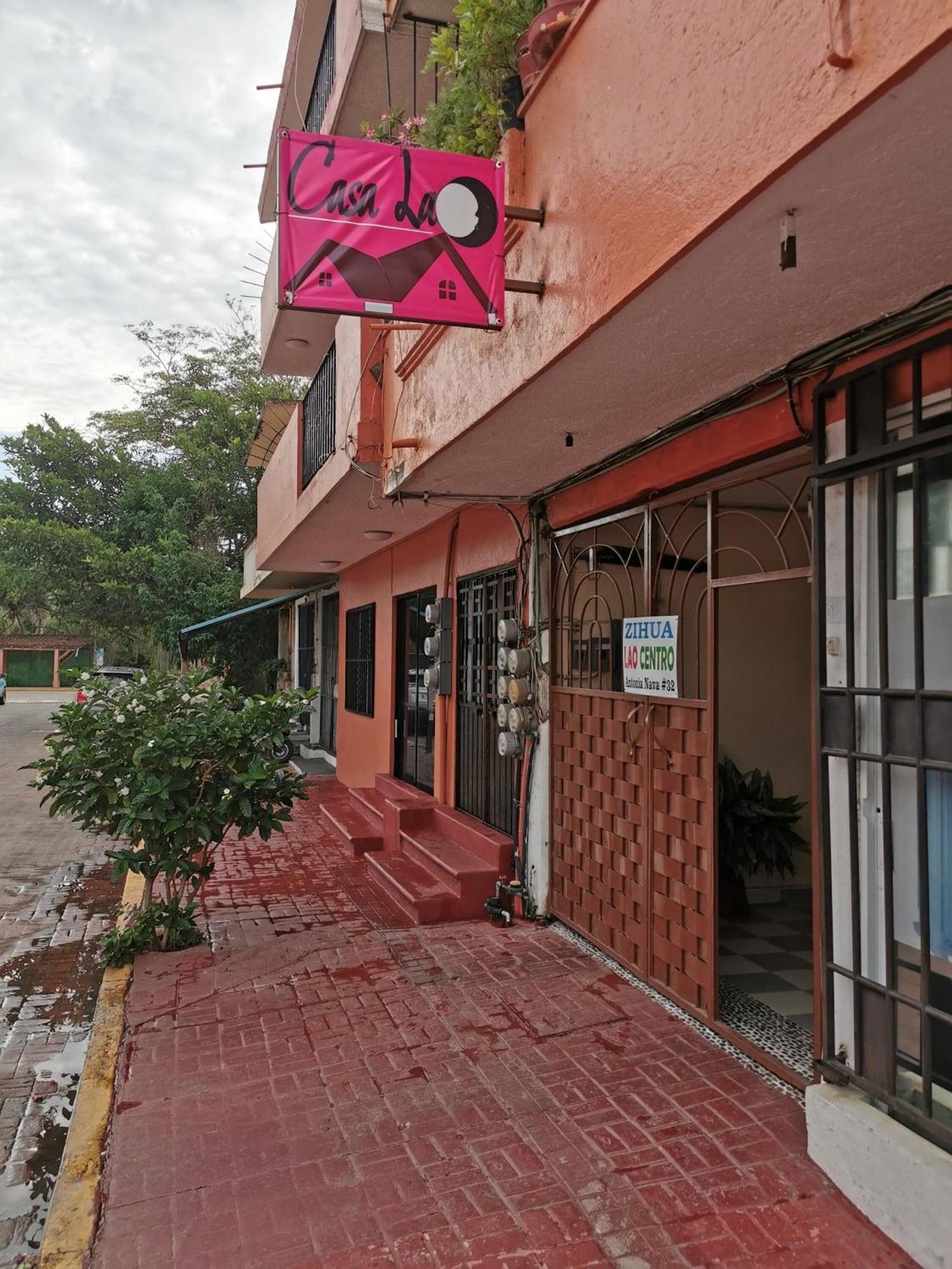 Vista Exterior Zihua Lao Centro