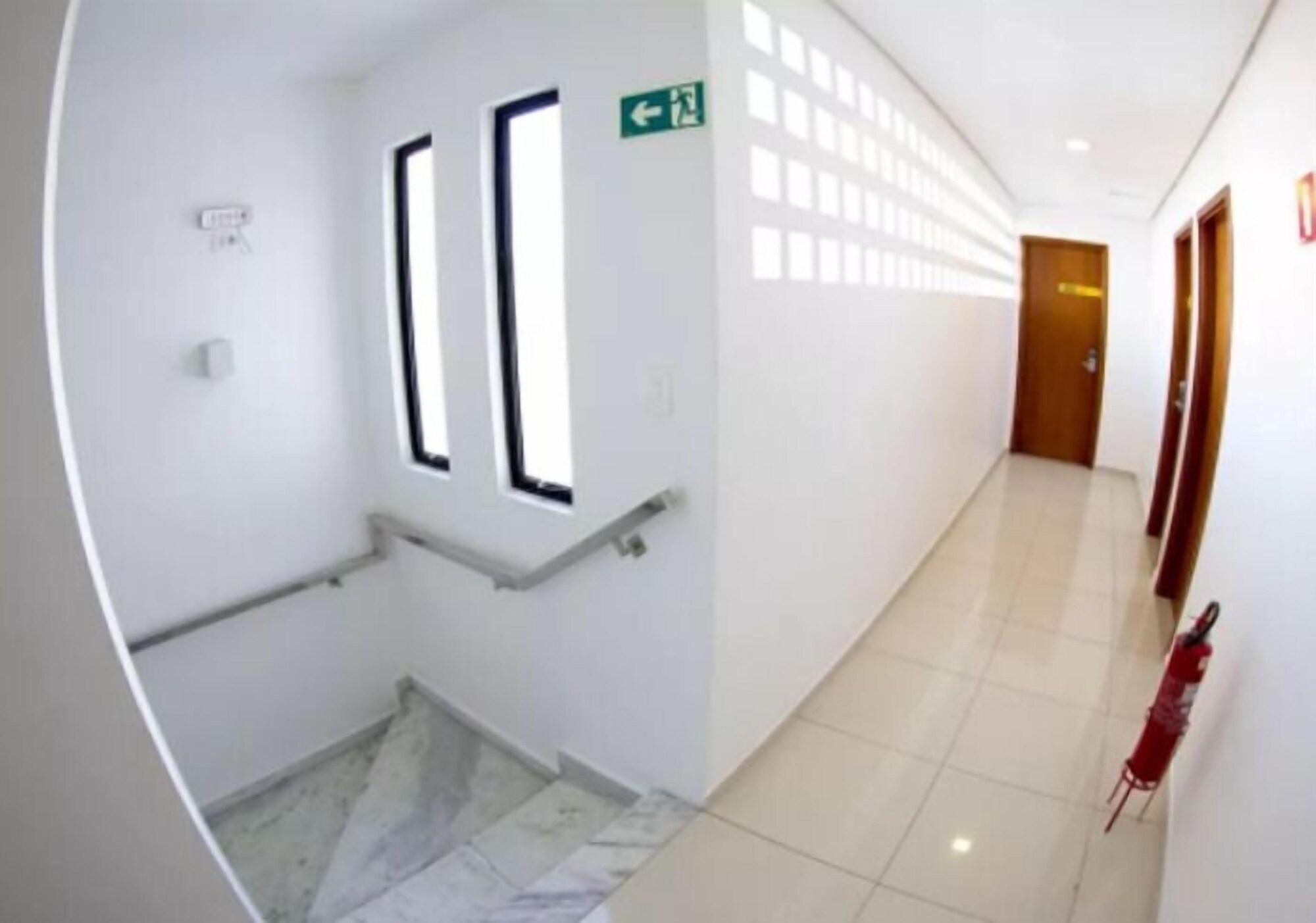 Varios MCZ Hotel