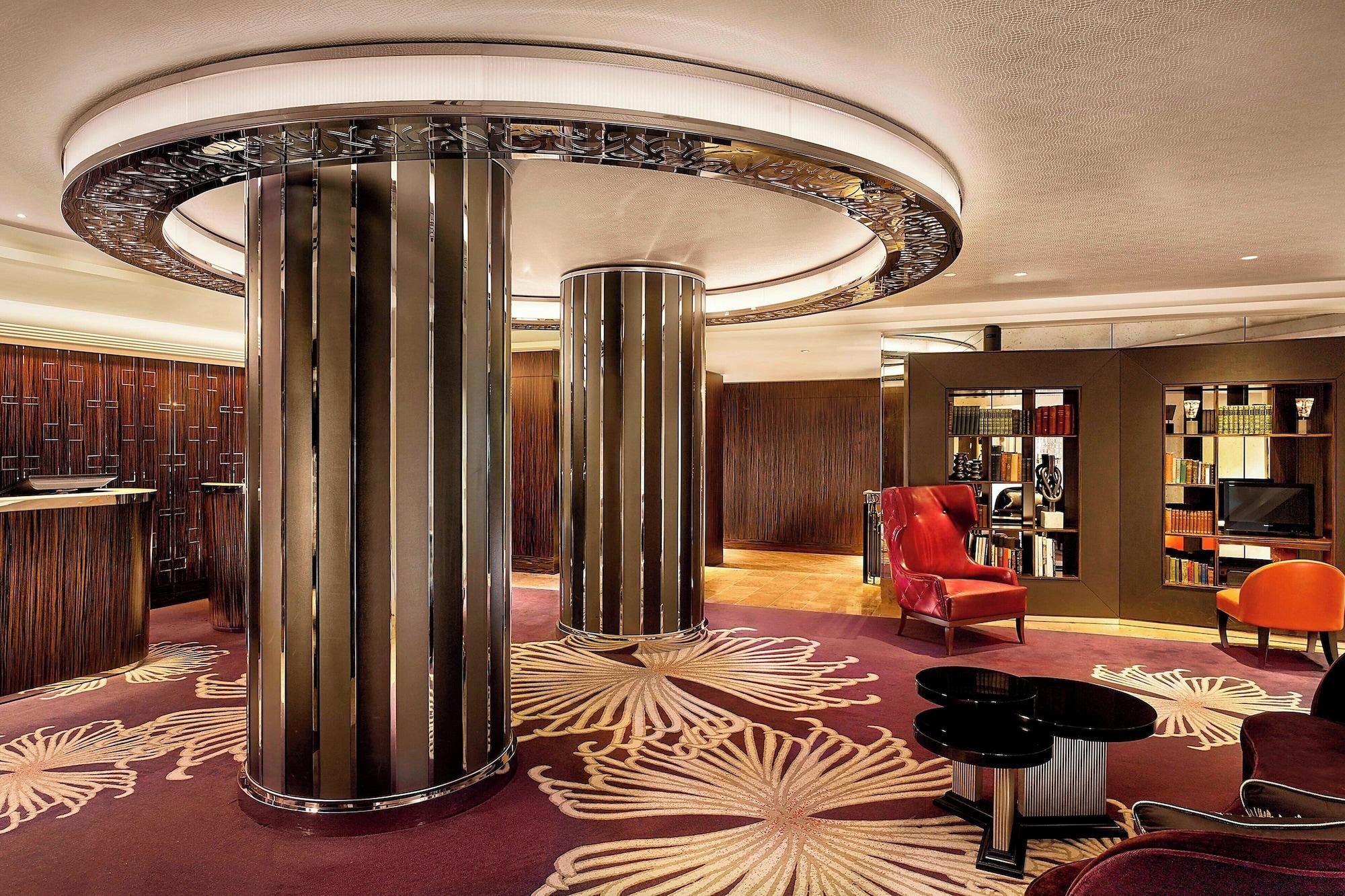 Vista Lobby Sheraton Grand London Park Lane