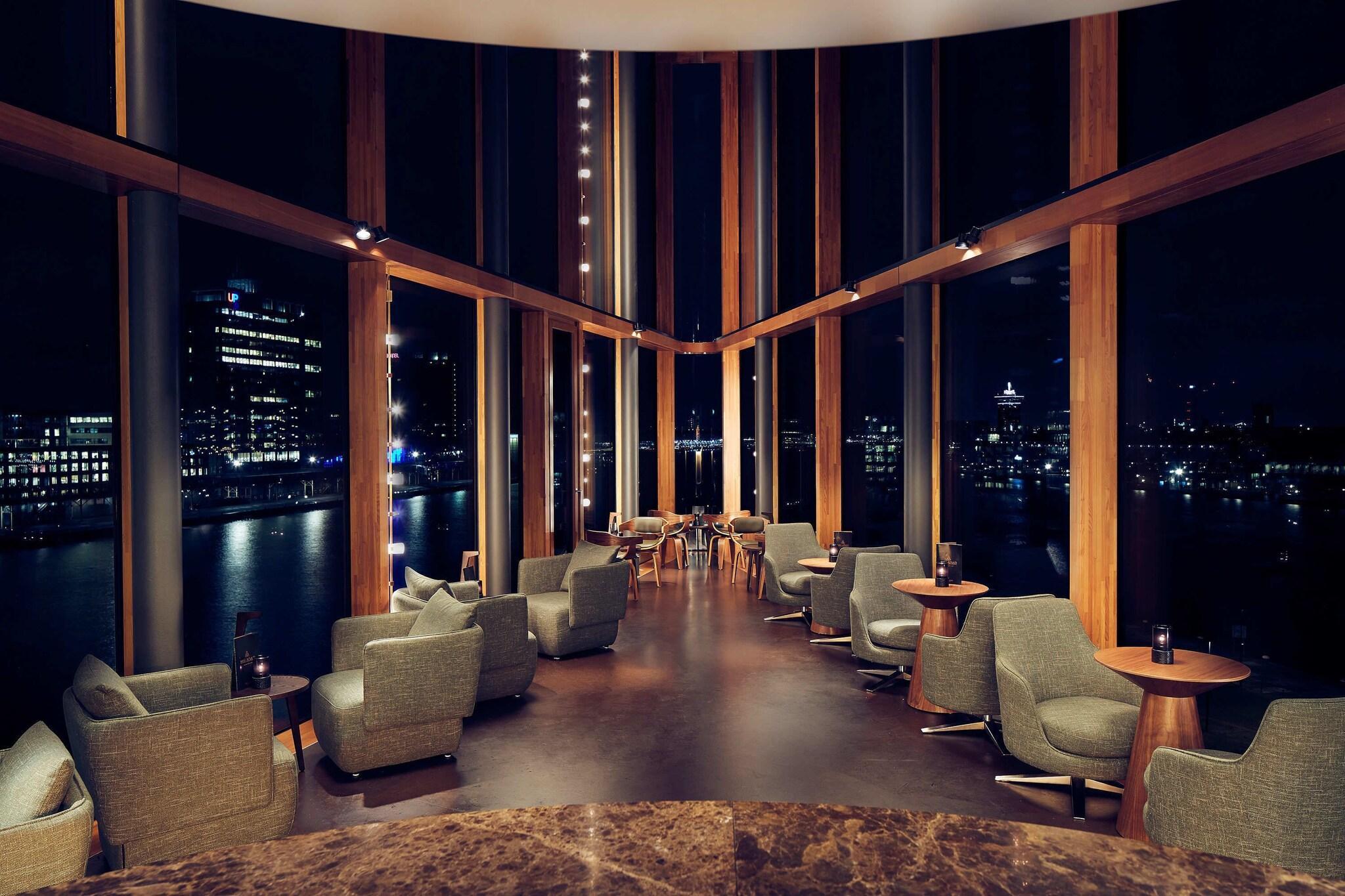 Bar/Salón Hotel Jakarta Amsterdam
