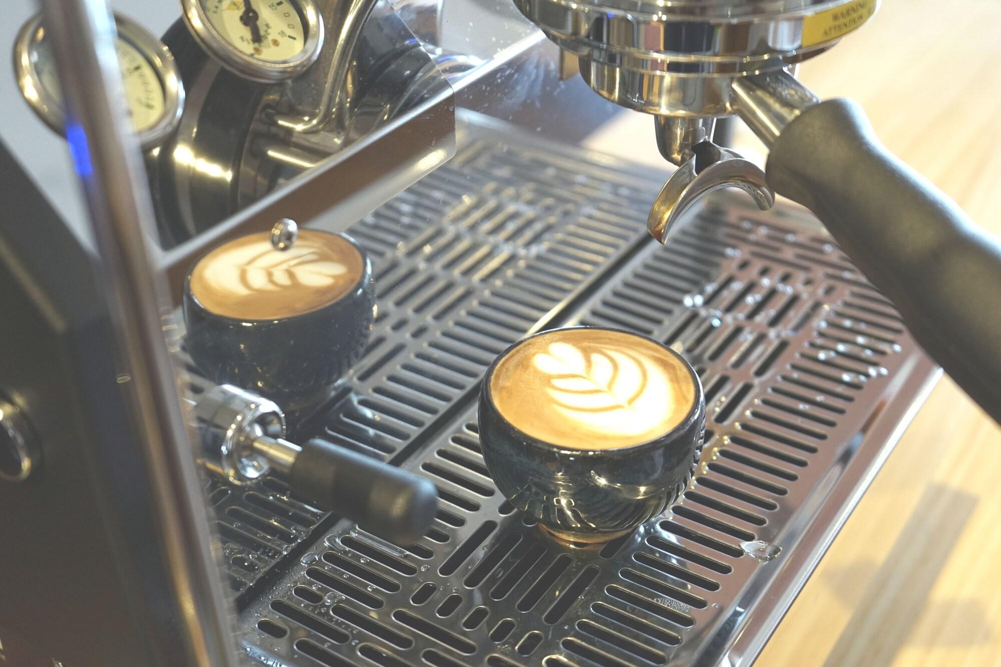 Bar/Salón World Inn - Hostel