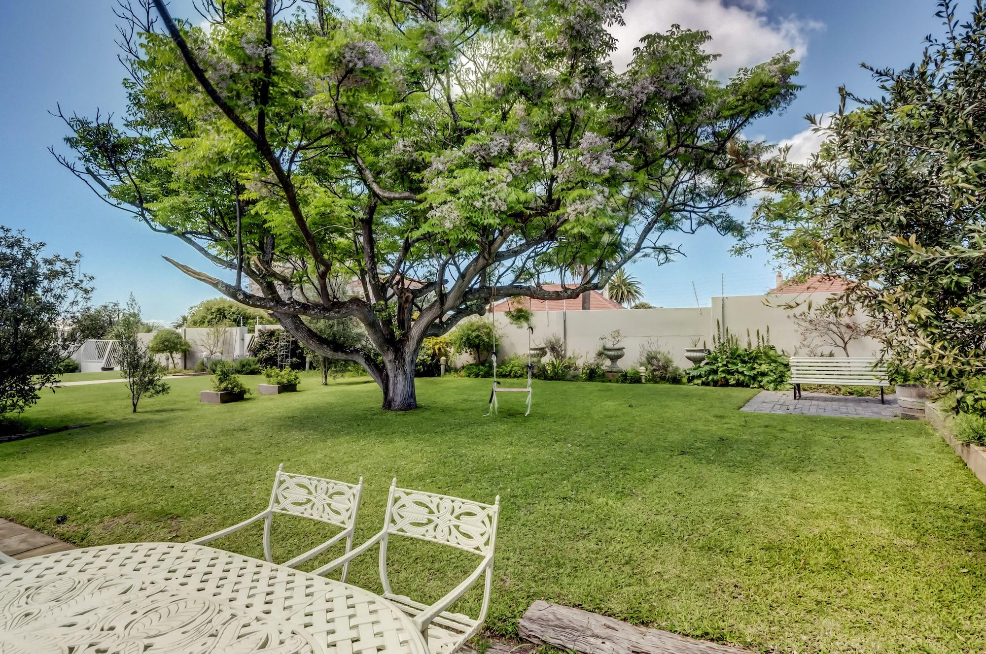 Vista Exterior First Avenue Guesthouse