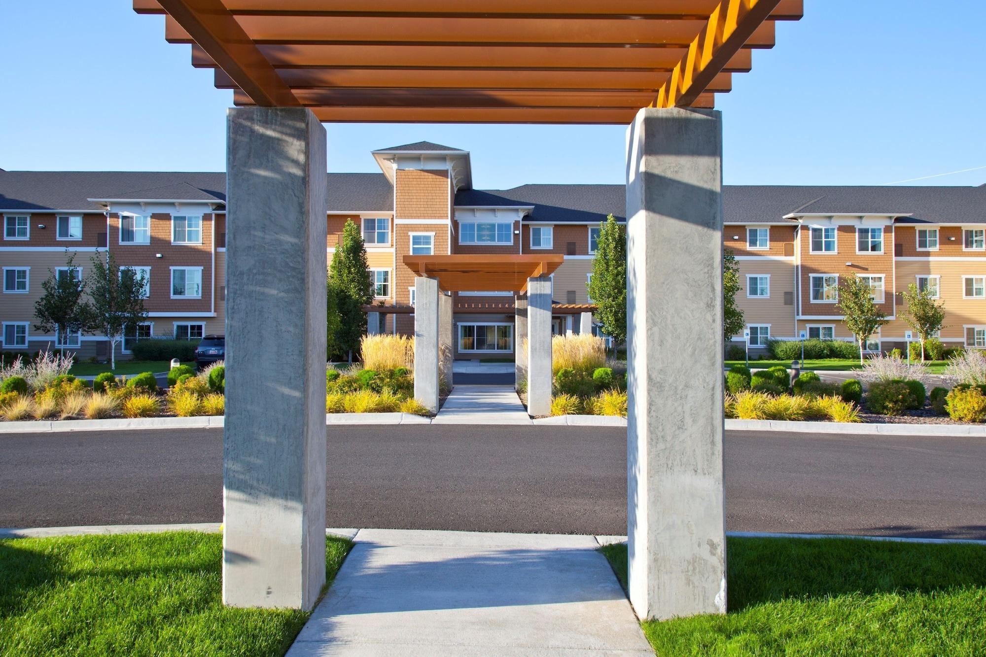 Vista Exterior Ledgestone Hotel