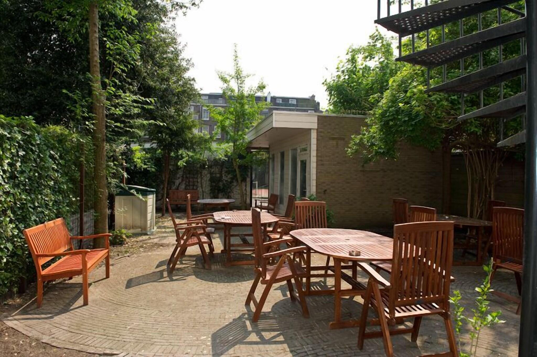 Varios The Concert Hotel