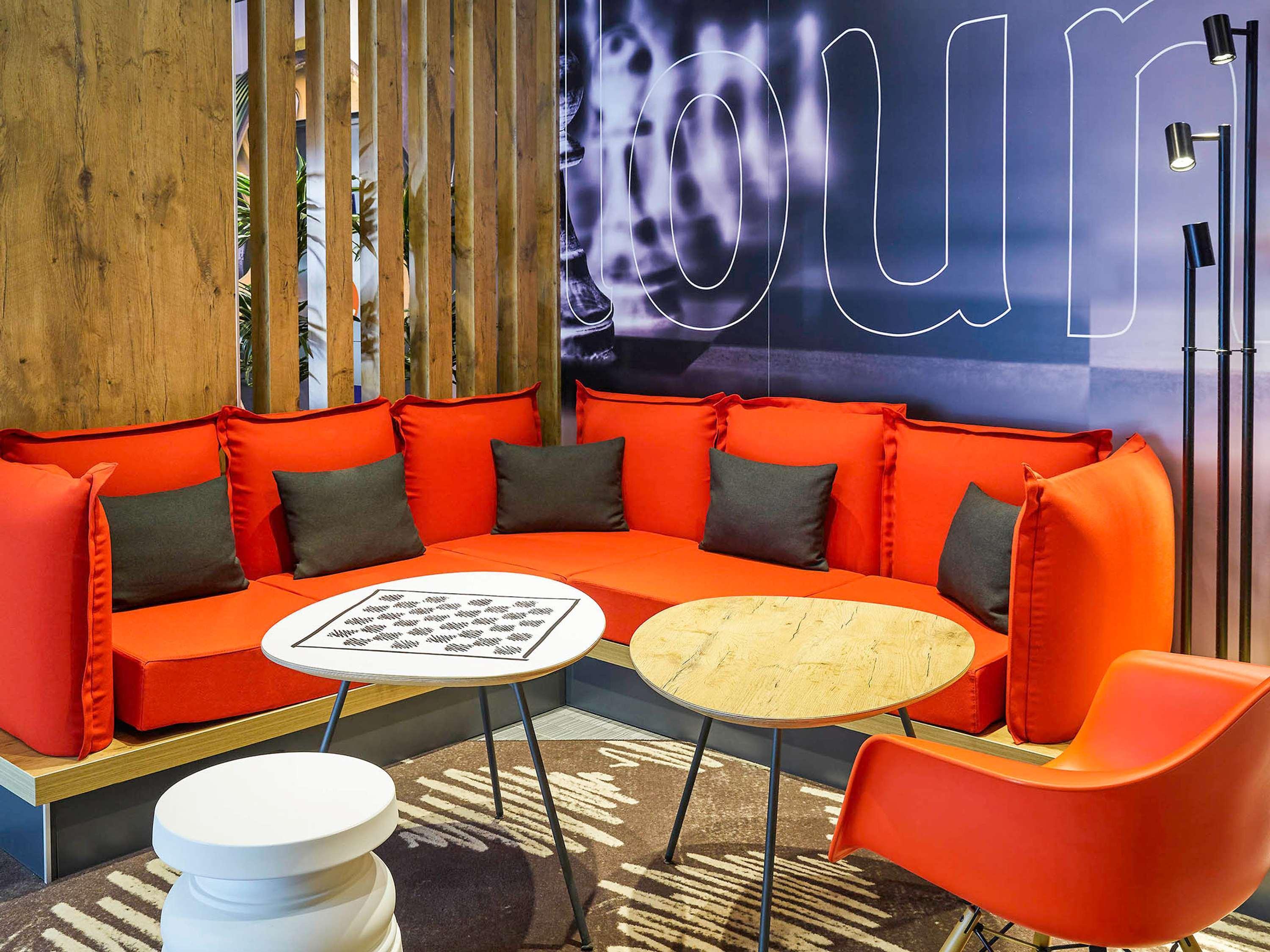 Vista Exterior Ibis Paris Canal Saint Martin