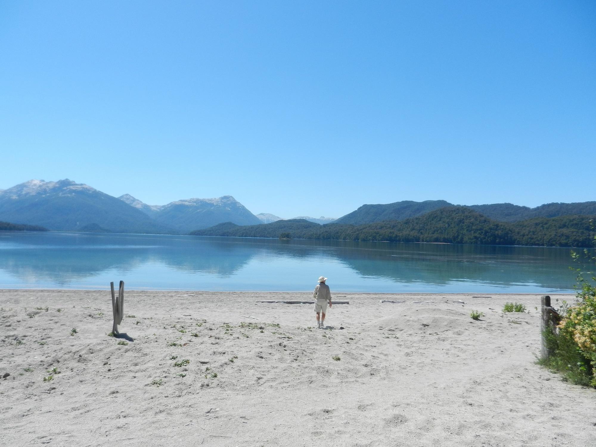Playa Correntoso Lake & River Hotel