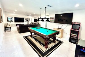 Alquiler Vacacional - STUNNING LUXURY 5 BED BIG 50x25 POOLHOT BIG JET SPA,SAUNA MINUTES TO BEACH GOLF