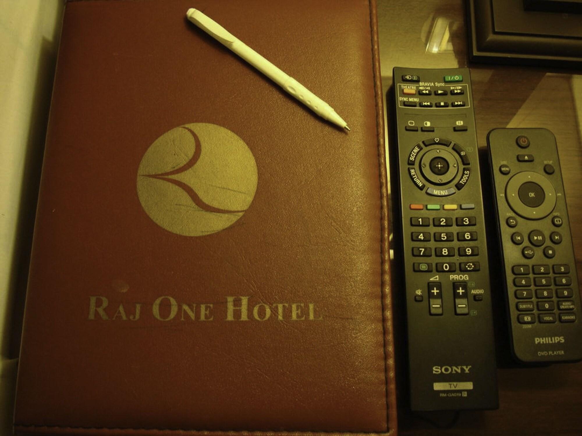 Set de Habitación Raj One Hotel