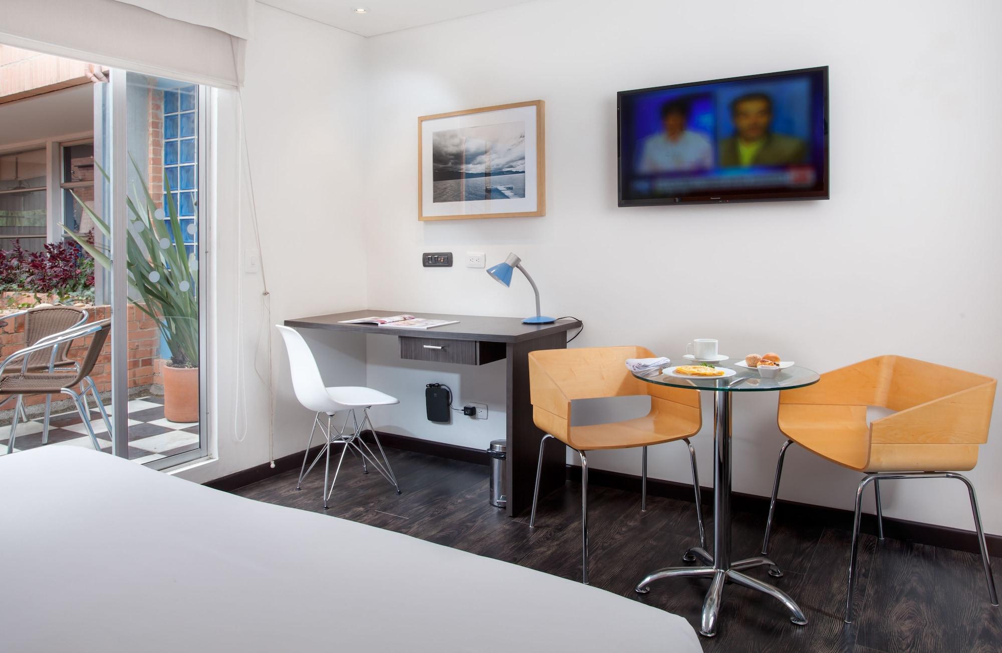 Habitación 104 Art Suites