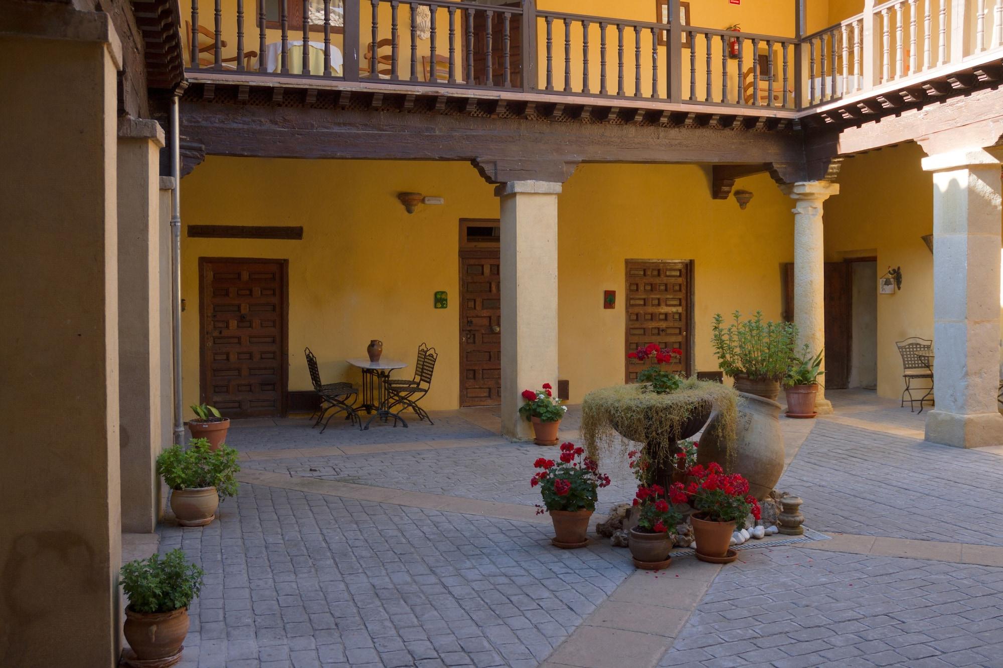 Comodidades del Alojamiento Casa Palacio Conde de Garcinarro