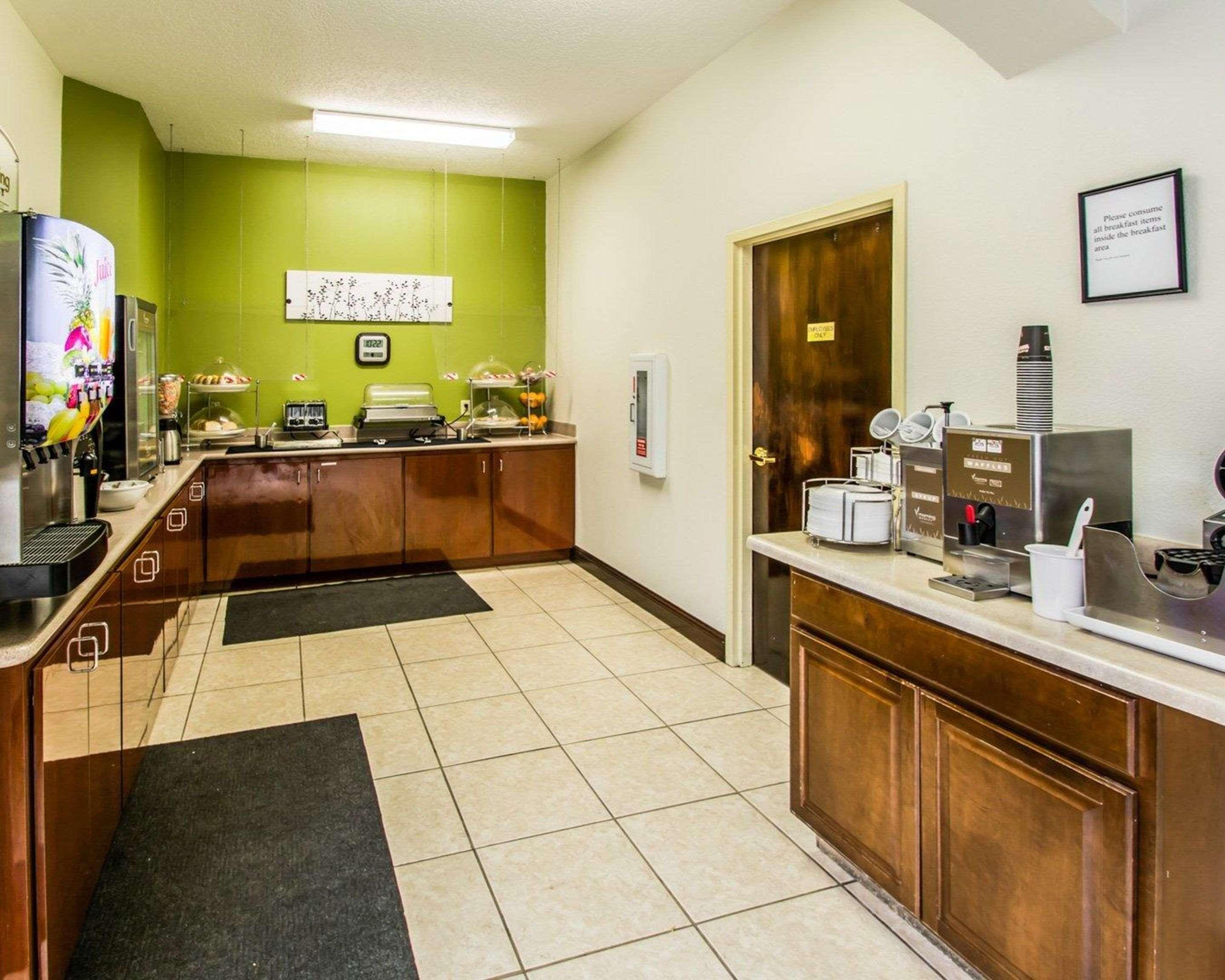 Restaurant Sleep Inn & Suites Orlando International Airport