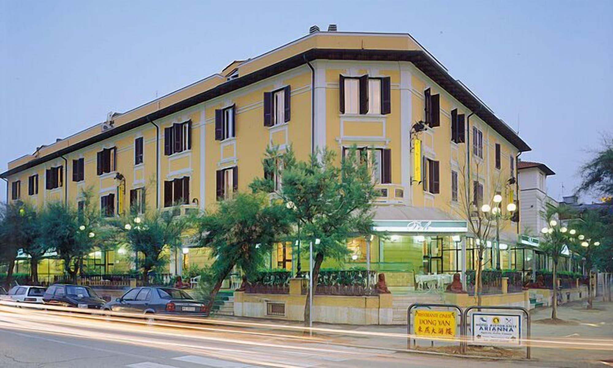 Varios Hotel Des Bains