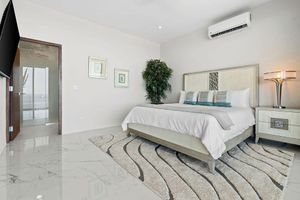 Alquiler Vacacional - NEW Listing. 180° Ocean Views.  5 Bed - 6 Bath Walk to beach. Game Room