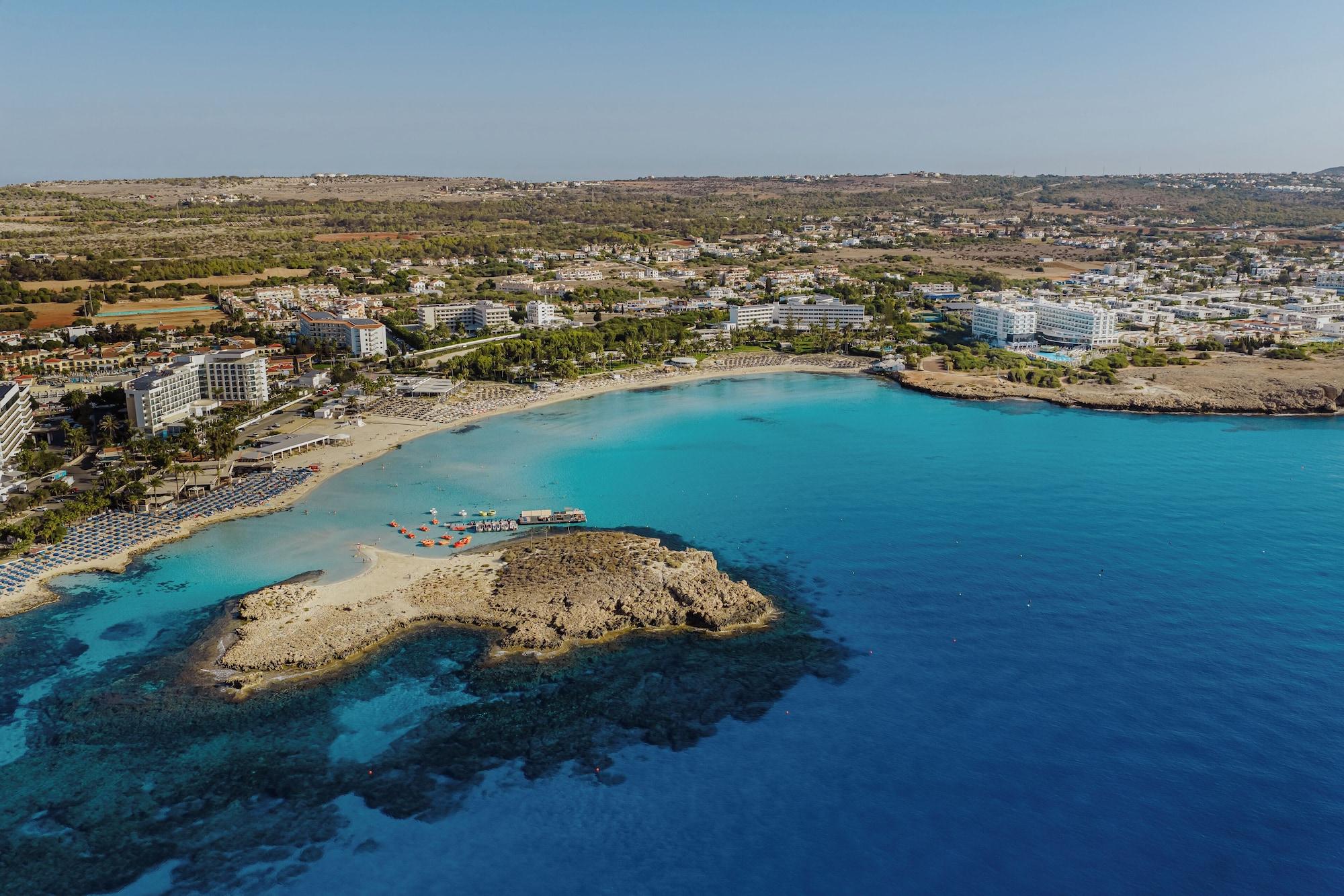 Playa Nissiblu Beach Resort