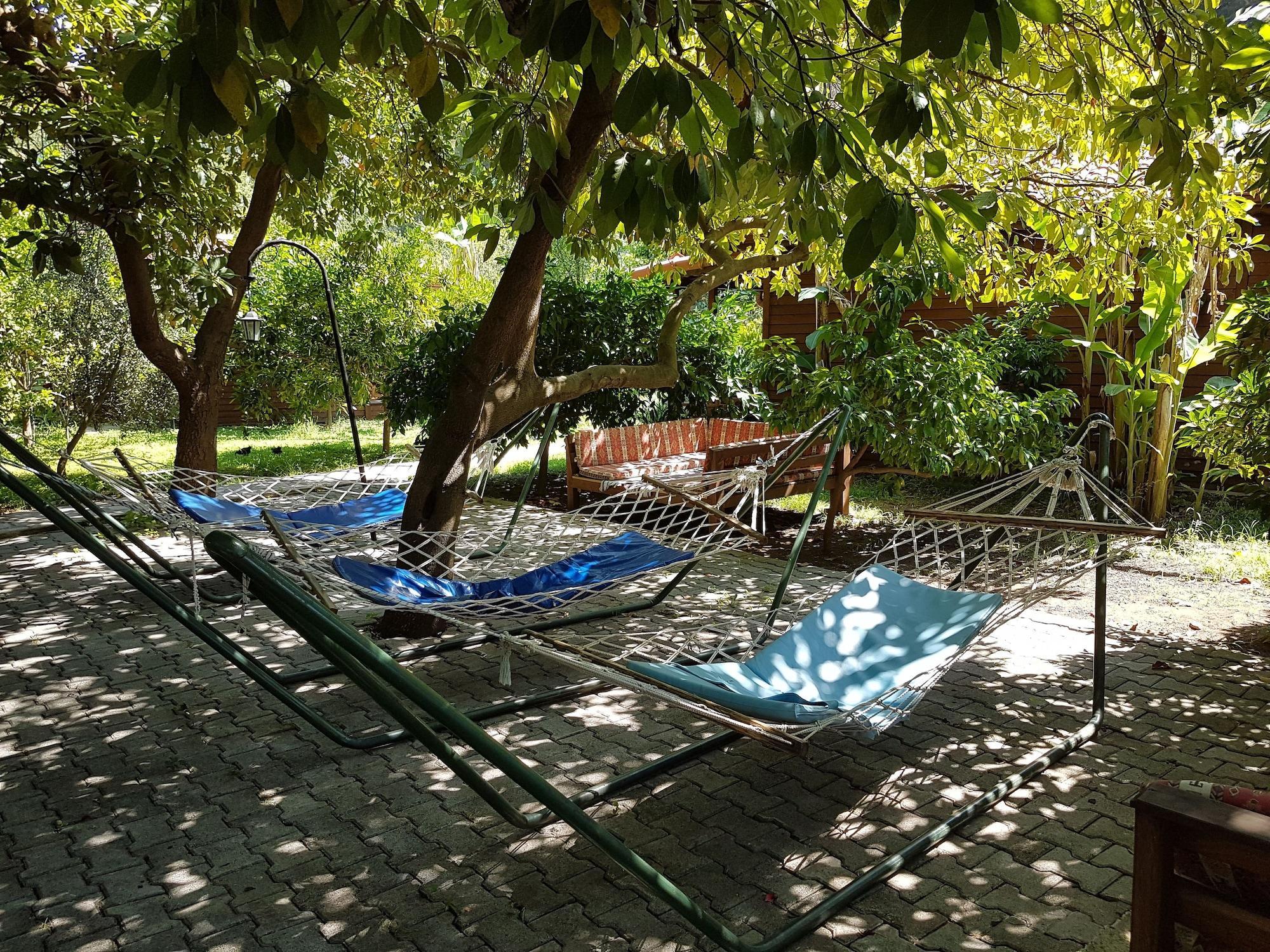 Vista Exterior Canada Hotel & Bungalows