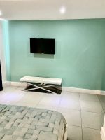 Alquiler Vacacional - Walking distance to the beach, bars & restaurants. 3 bed/3 bath condo with pool!