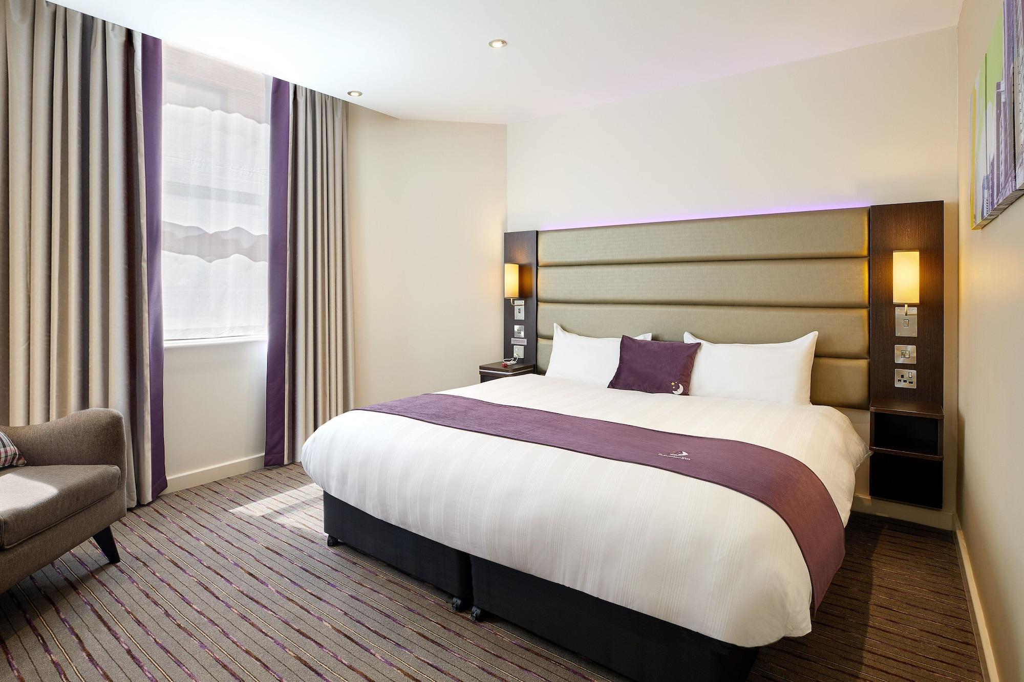 Comodidades del Alojamiento Premier Inn Birmingham City - Aston