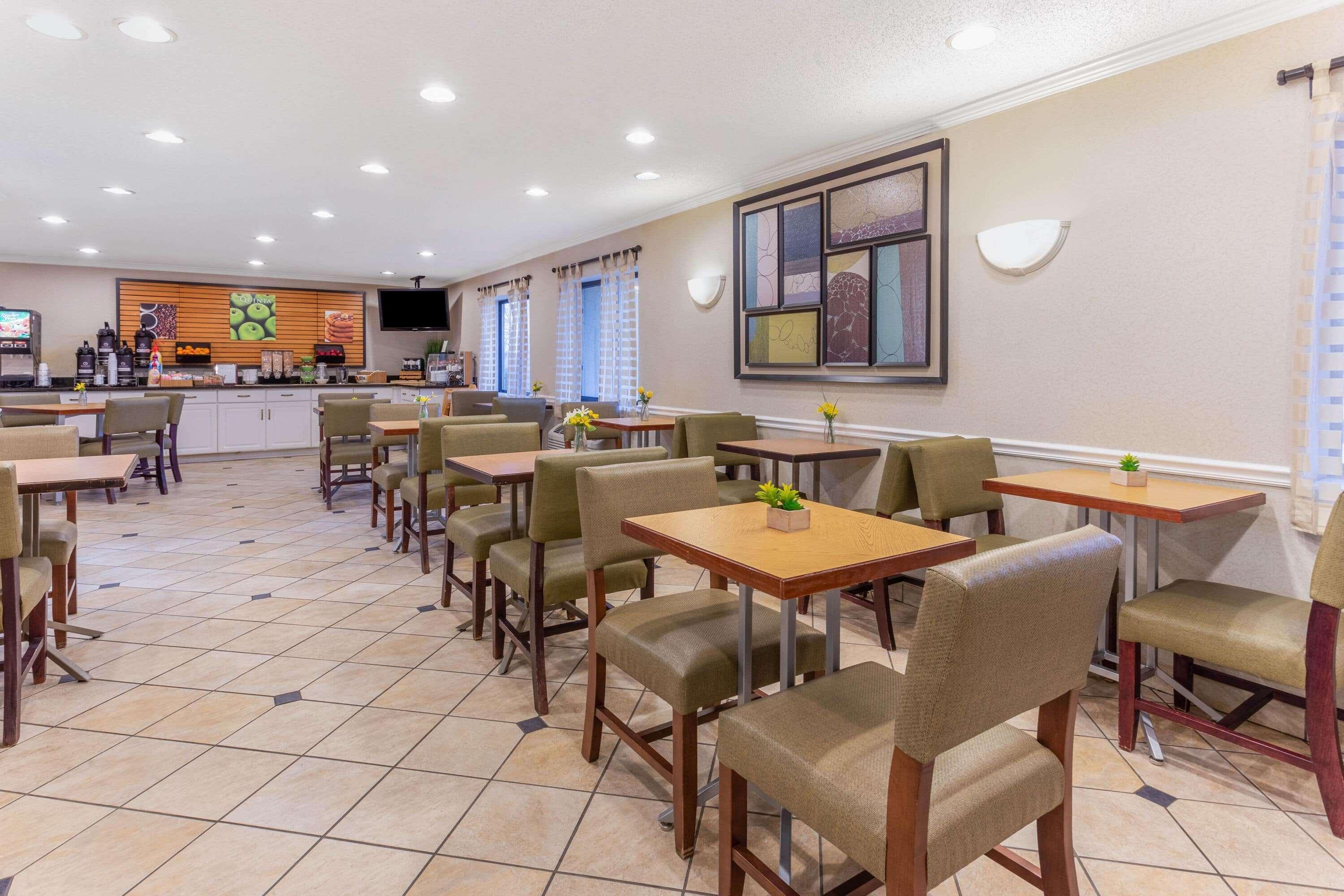 Restaurant La Quinta Inn & Suites Chicago Gurnee