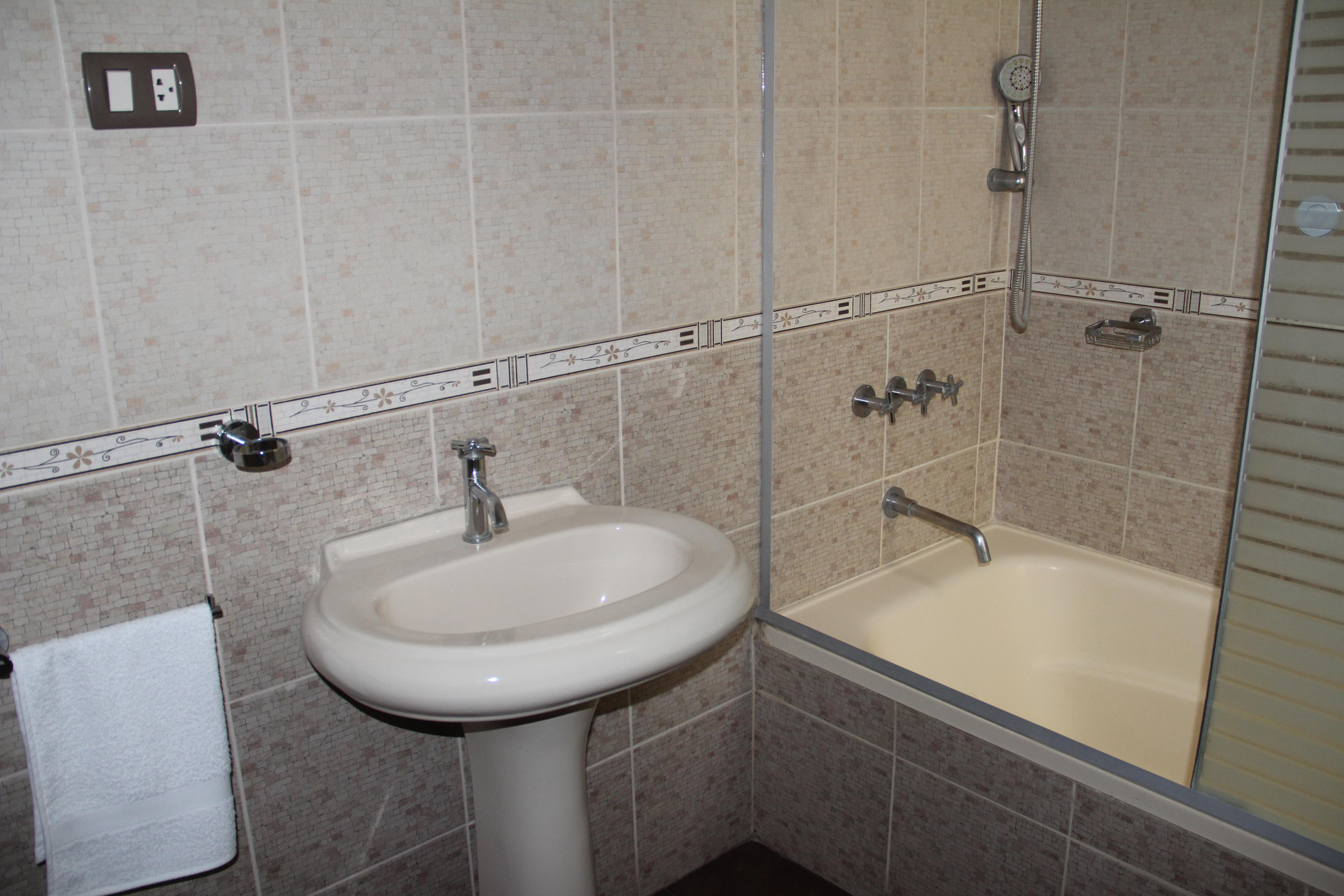Equipamiento de Habitación Samaricuy Lima Airport