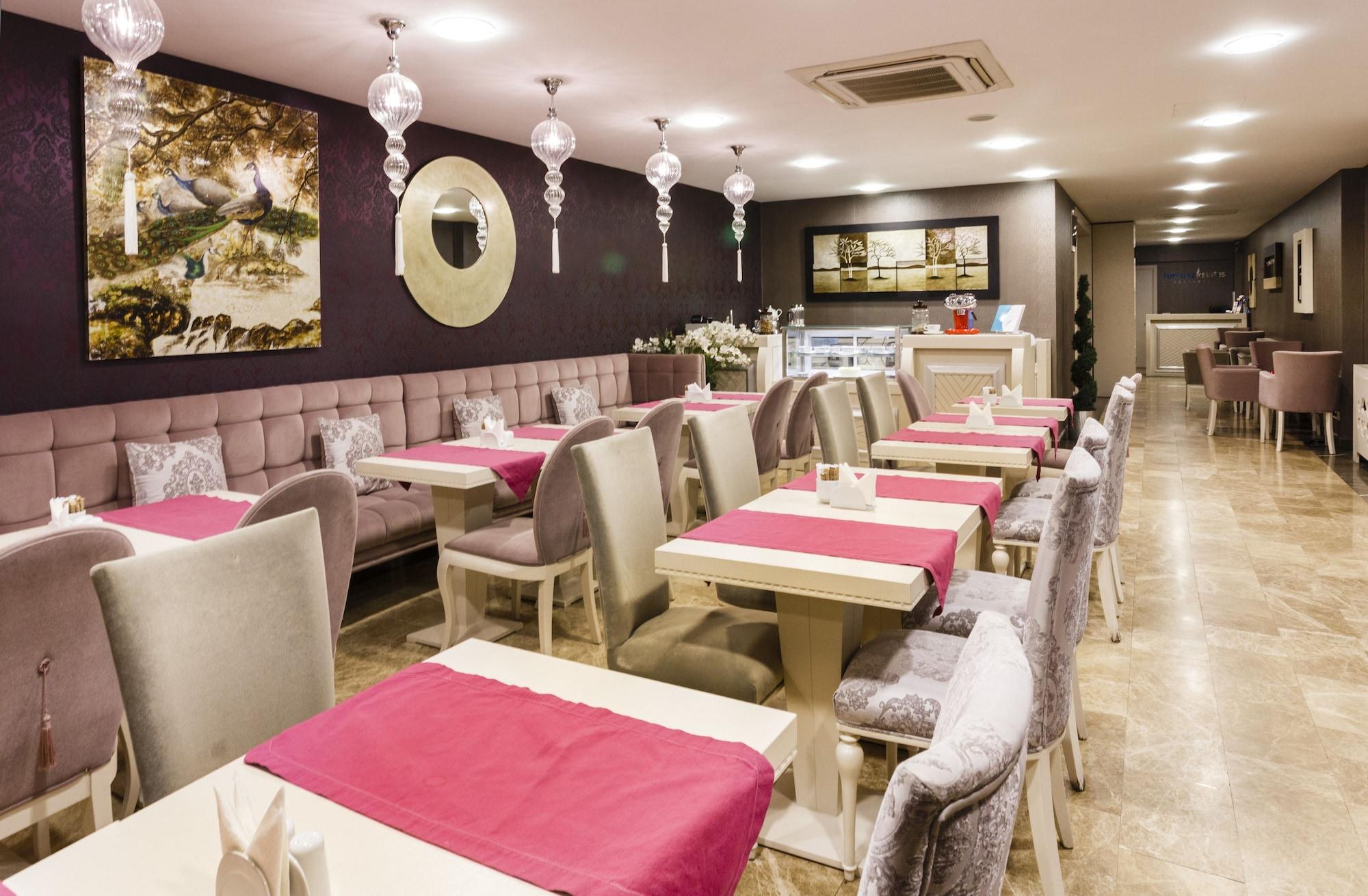 Bar/Salón Turkuaz Suites