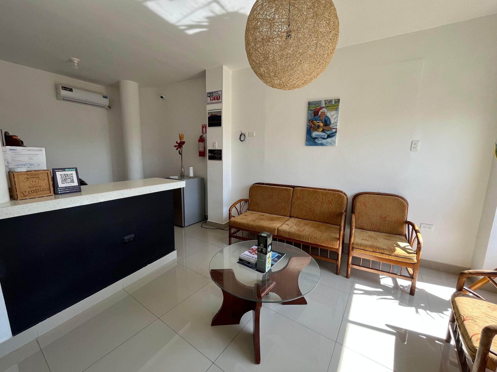 Vista Lobby Mare S&M Hostal