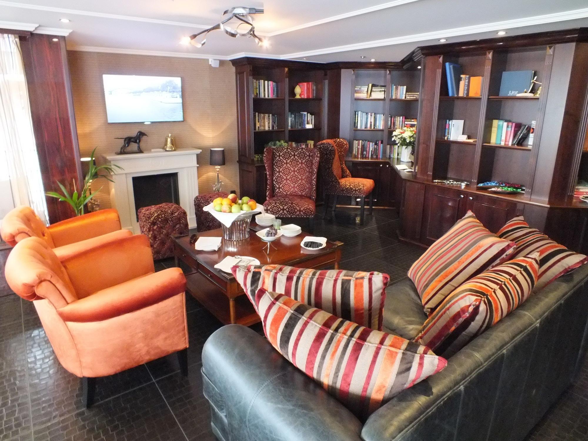 Comodidades del Alojamiento Crossgates Hotelship Altstadt - Köln