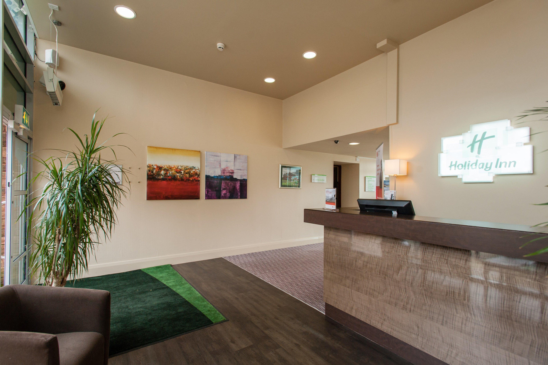 Vista Lobby Holiday Inn Dumfries by IHG