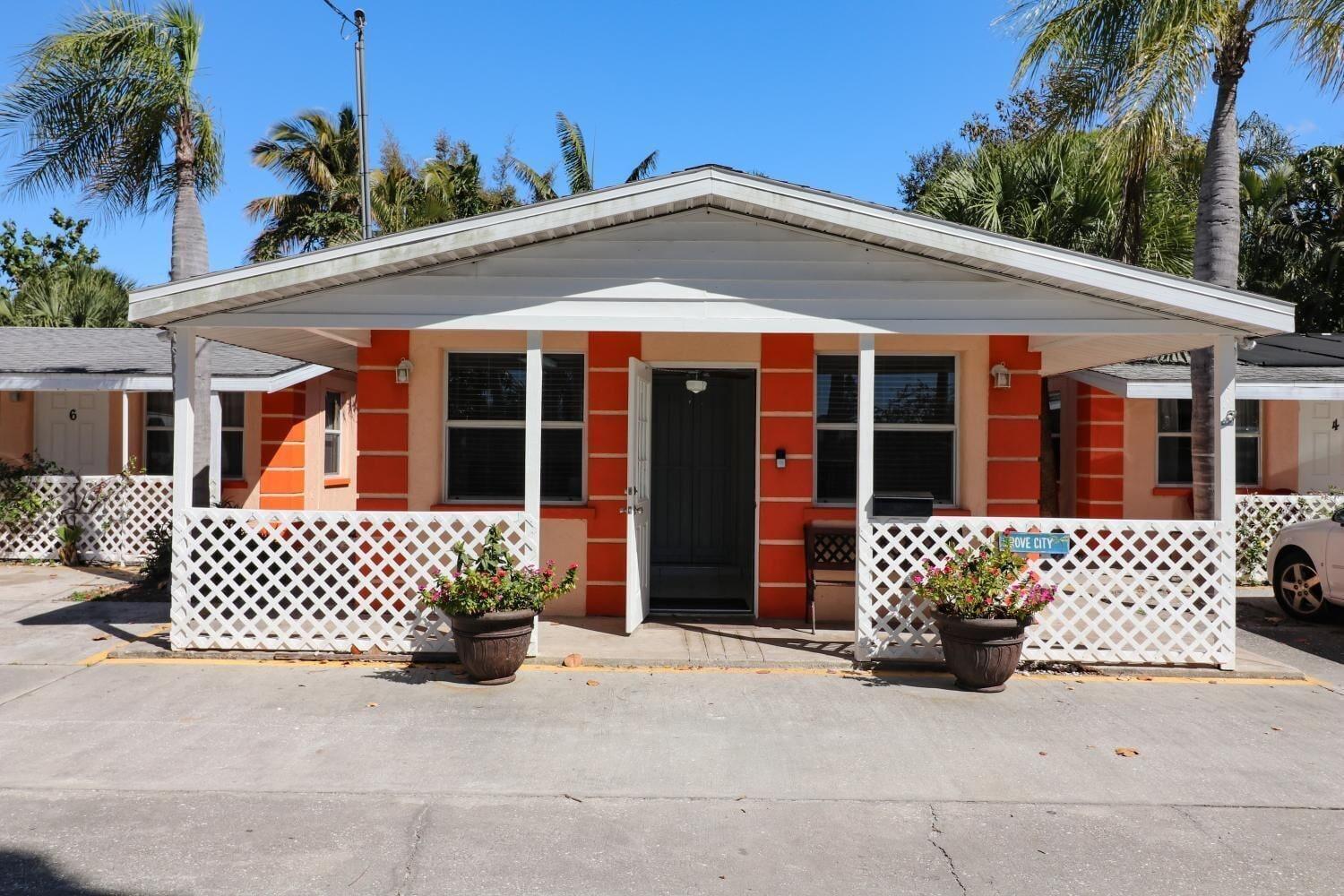 Varios Grove City Motel