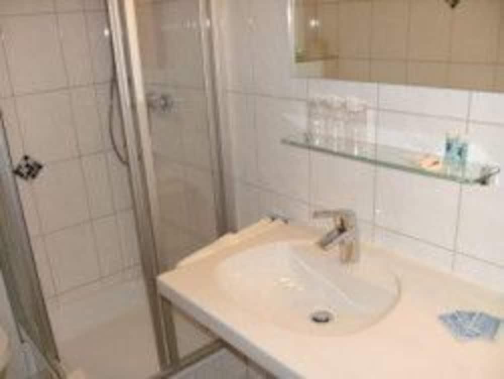 Baño Hotel Zum Stern