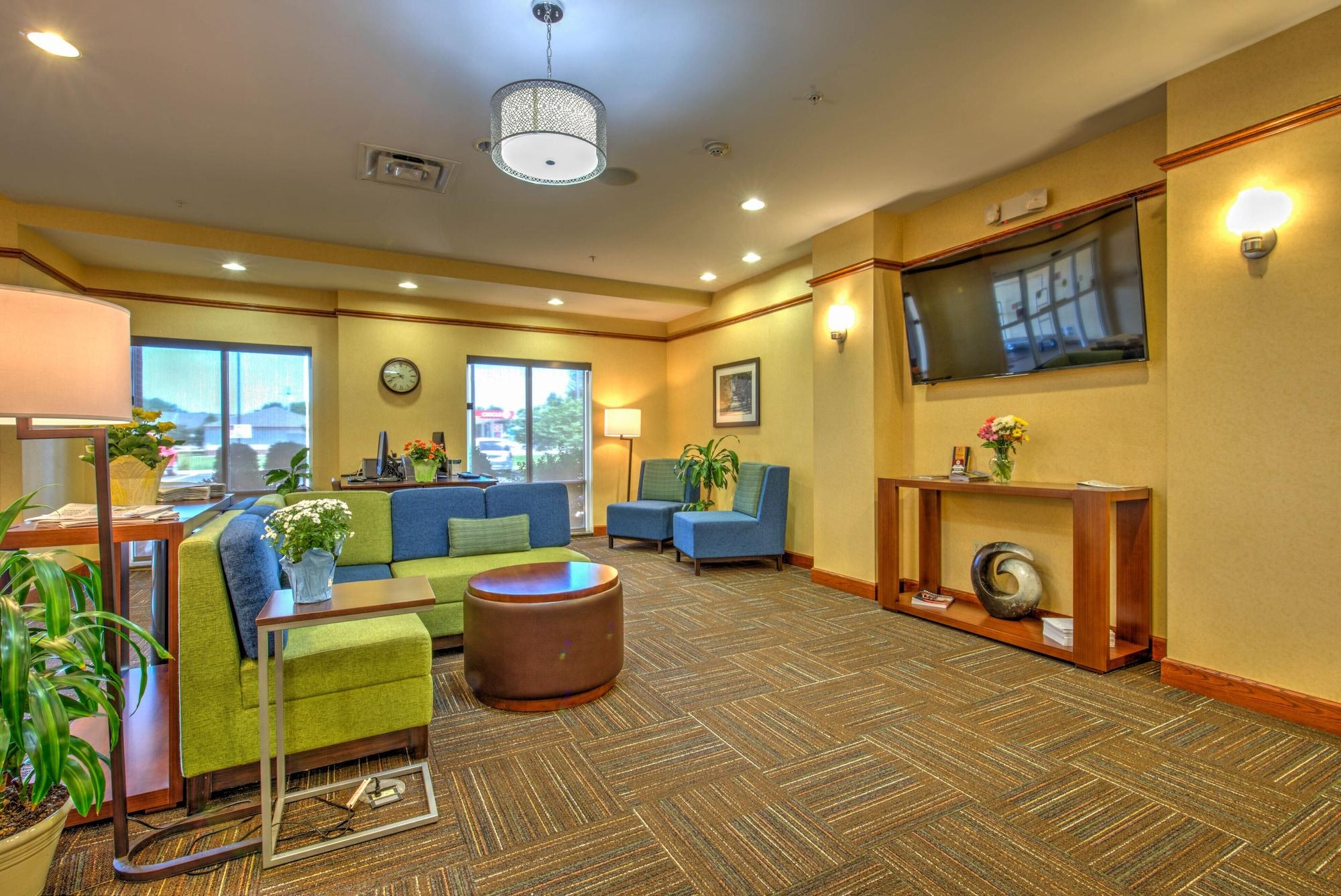 Vista Lobby Comfort Suites Urbana Champaign, University Area