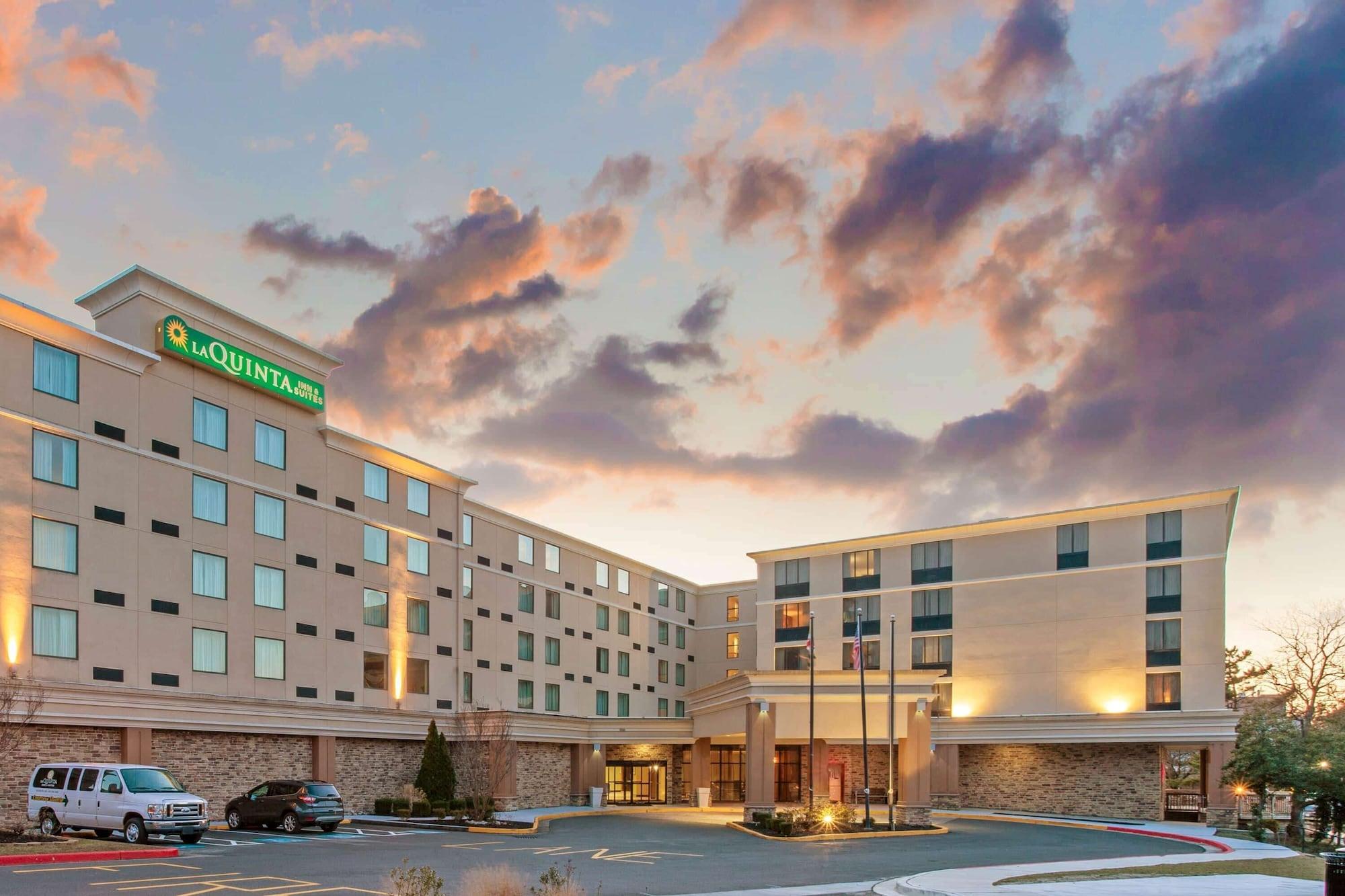Vista Exterior La Quinta Inn & Suites by Wyndham Salisbury