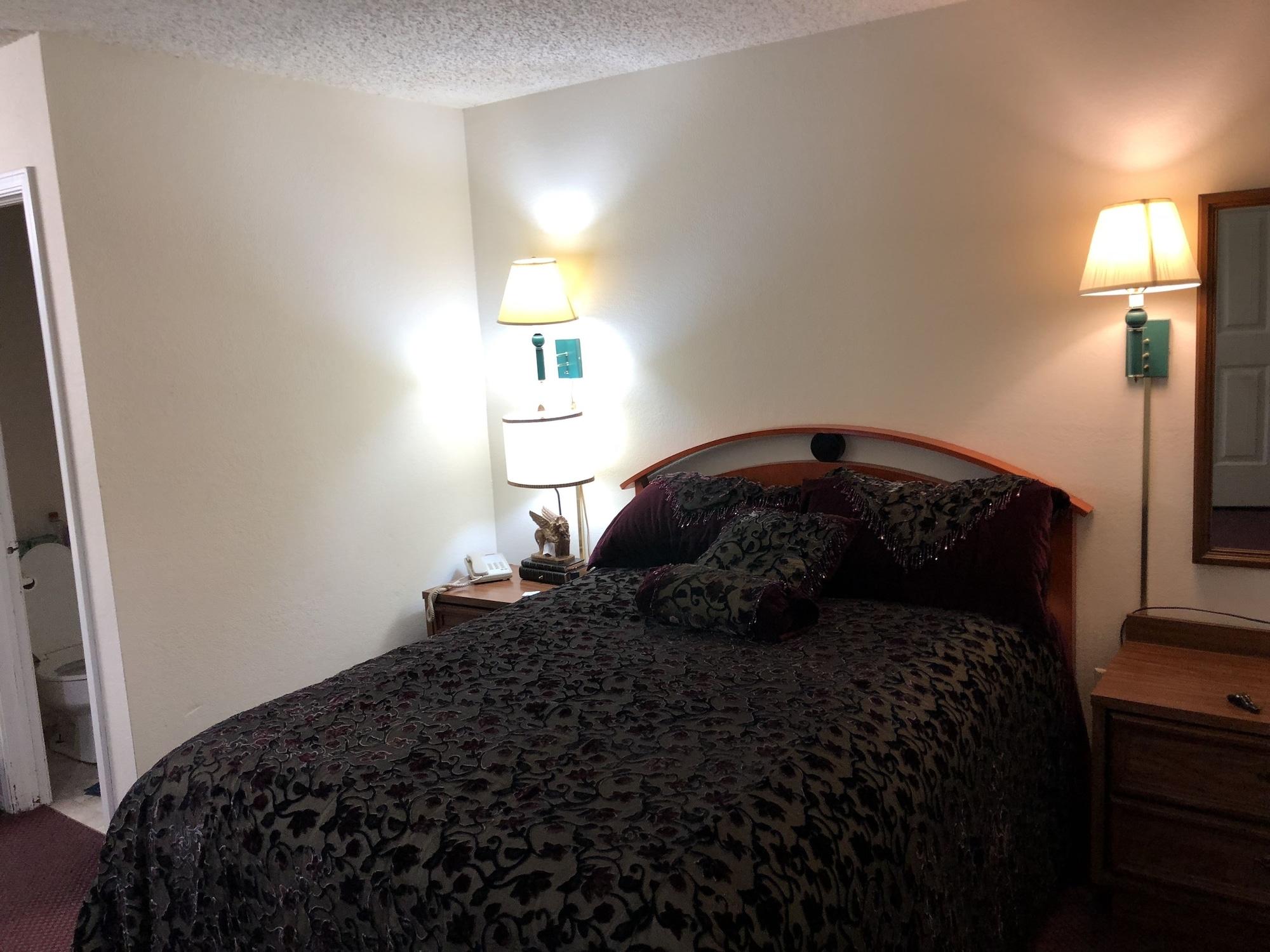 Set de Habitación Travelers Inn Motel
