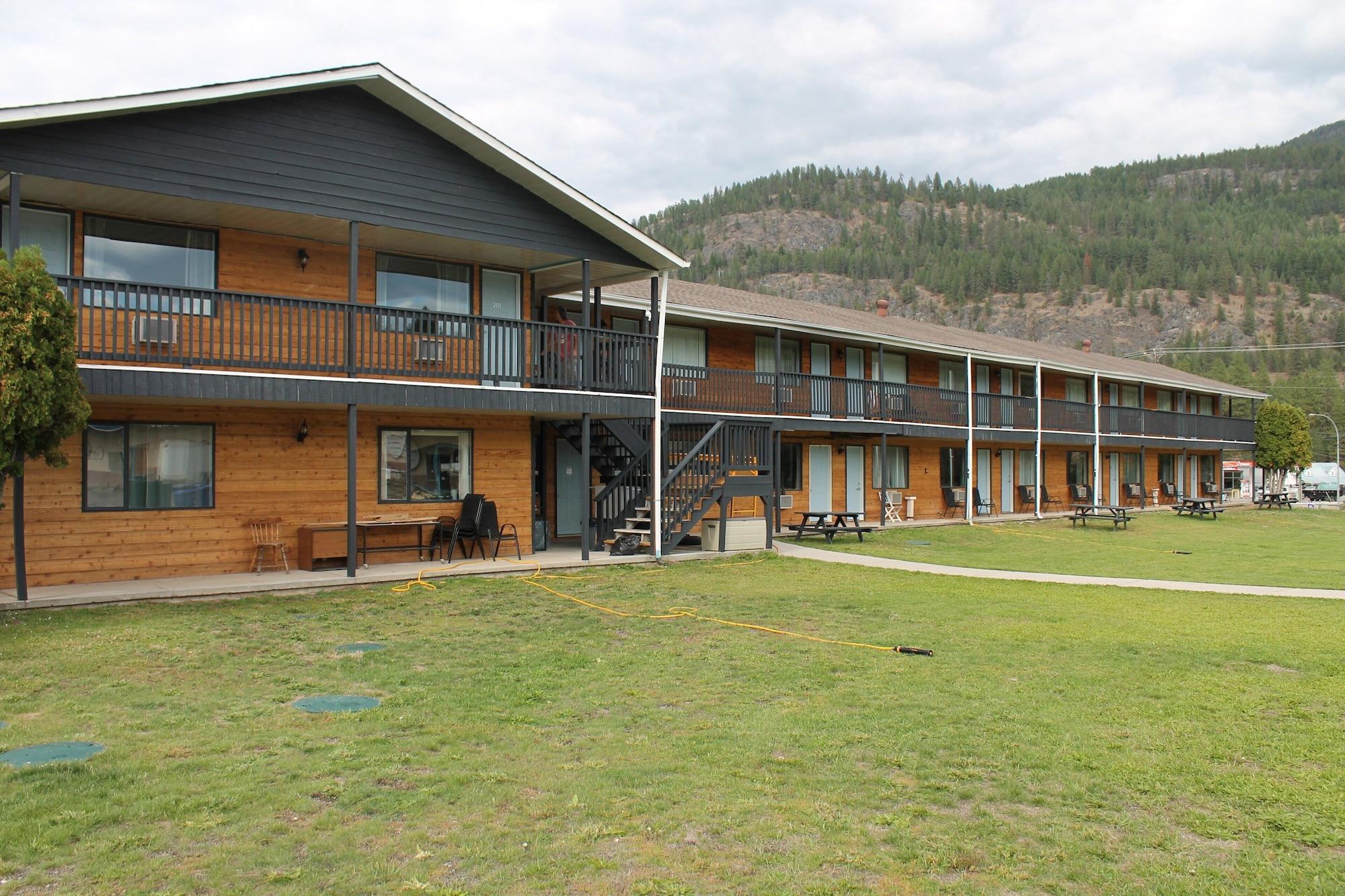 Vista Exterior Christina Lake Motel and RV Park