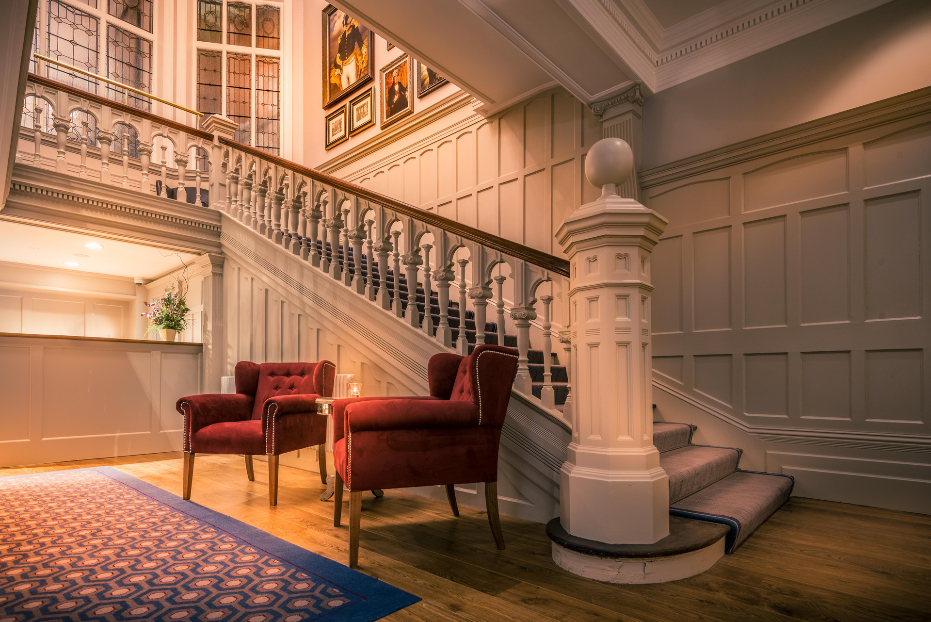 Vista Lobby Bishop's Gate Hotel