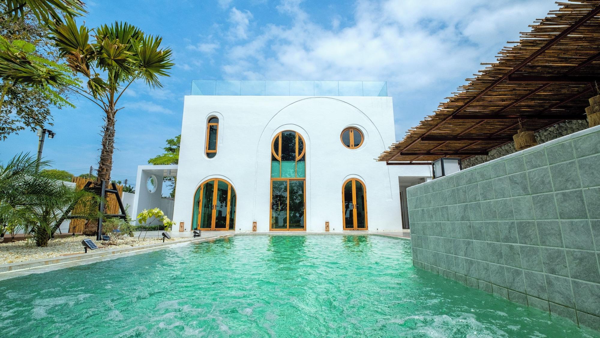 Vista Exterior A Dream Naka Island - Beachfront Retreat