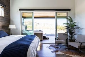 Alquiler Vacacional - Manila Lot 7 · King bed, high end, new home, hot tub, steam room