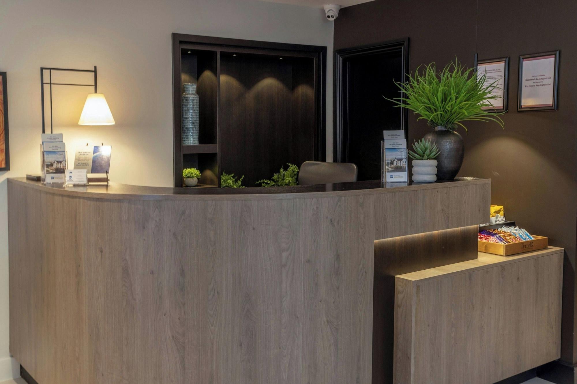 Vista Lobby Four Points Flex by Sheraton London Kensington Olympia