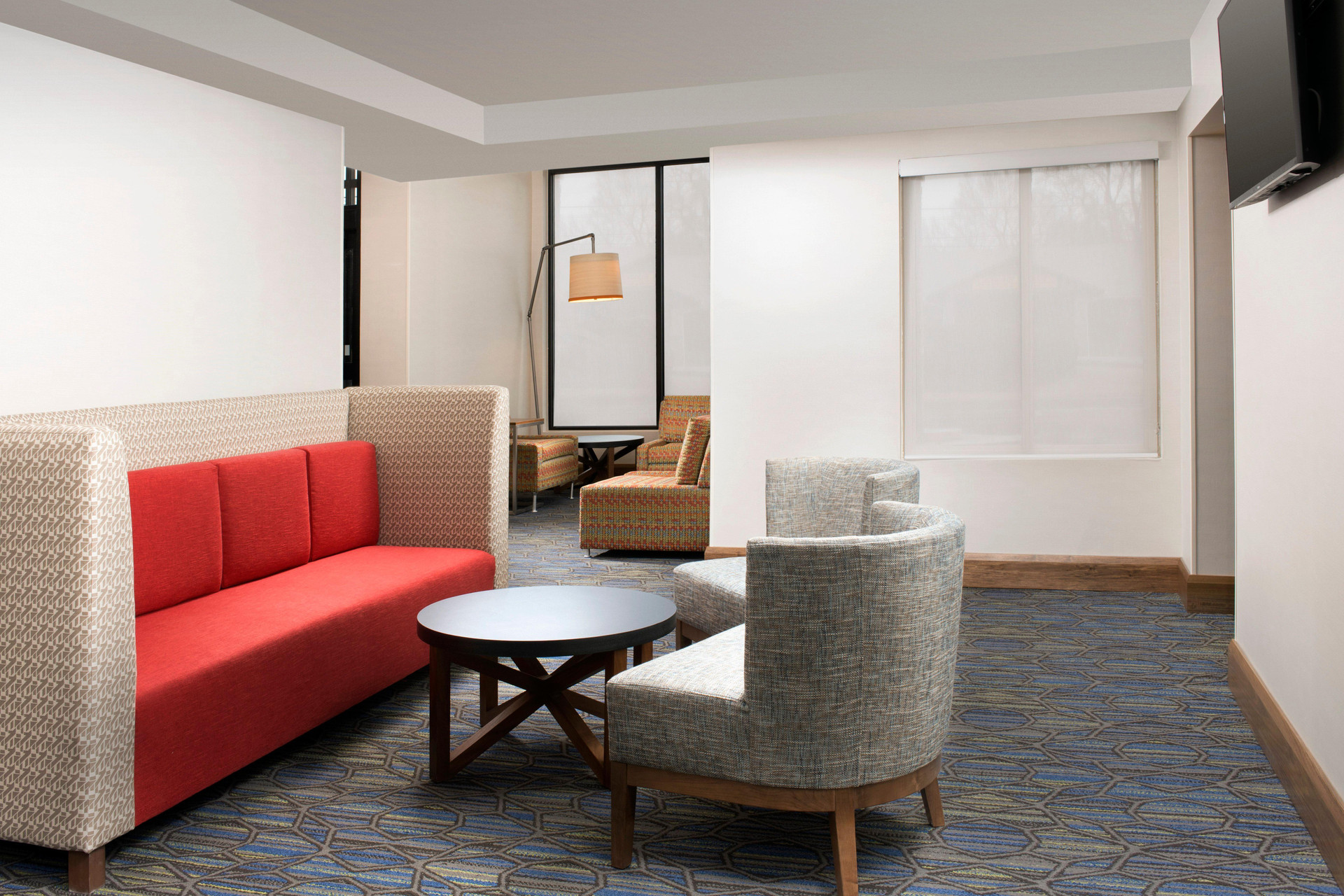 Vista Lobby Holiday Inn Express & Suites College Park-University Area by IHG