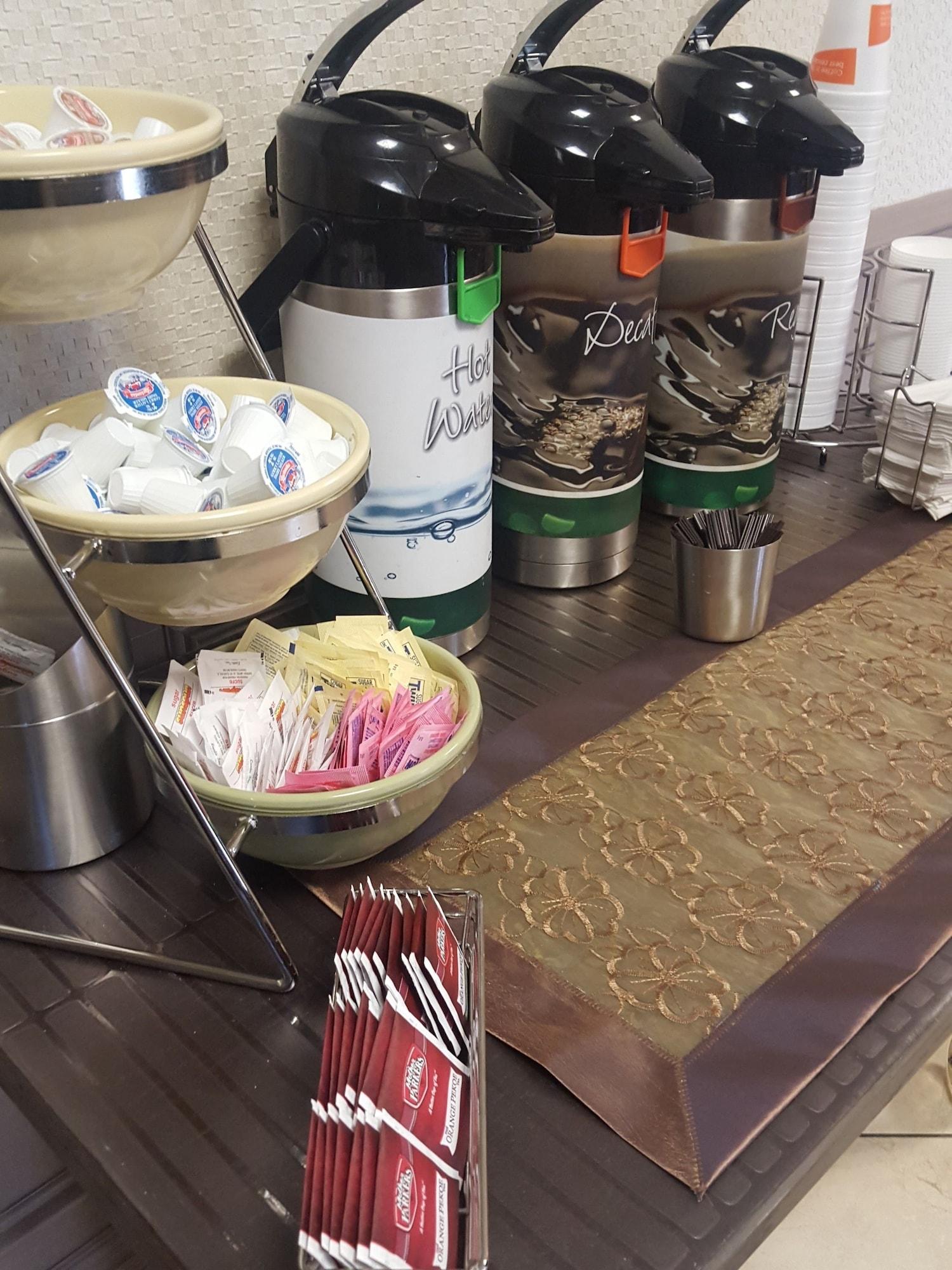 Vista Lobby Quality Inn & Suites