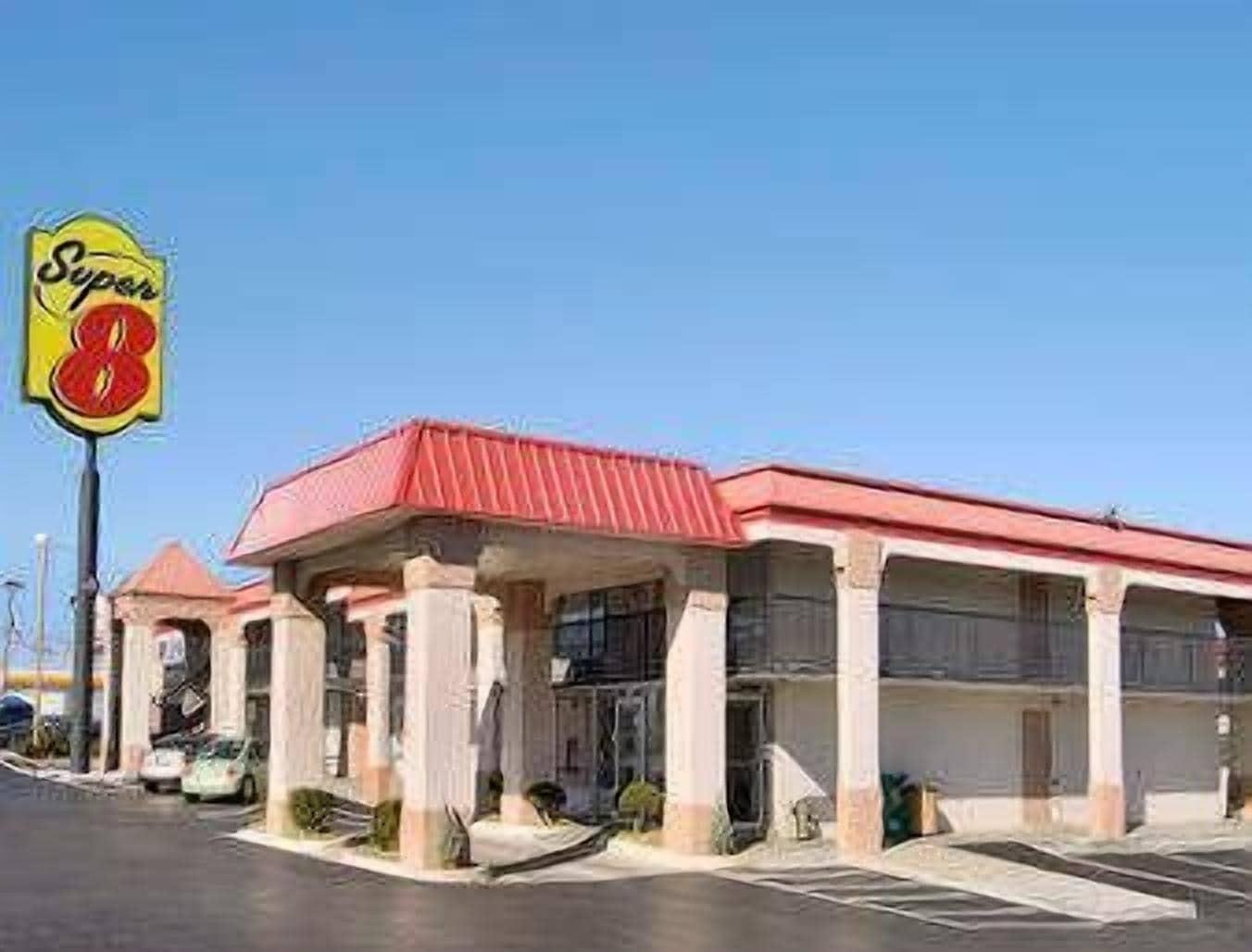 Varios Super 8 by Wyndham Oklahoma Fairgrounds