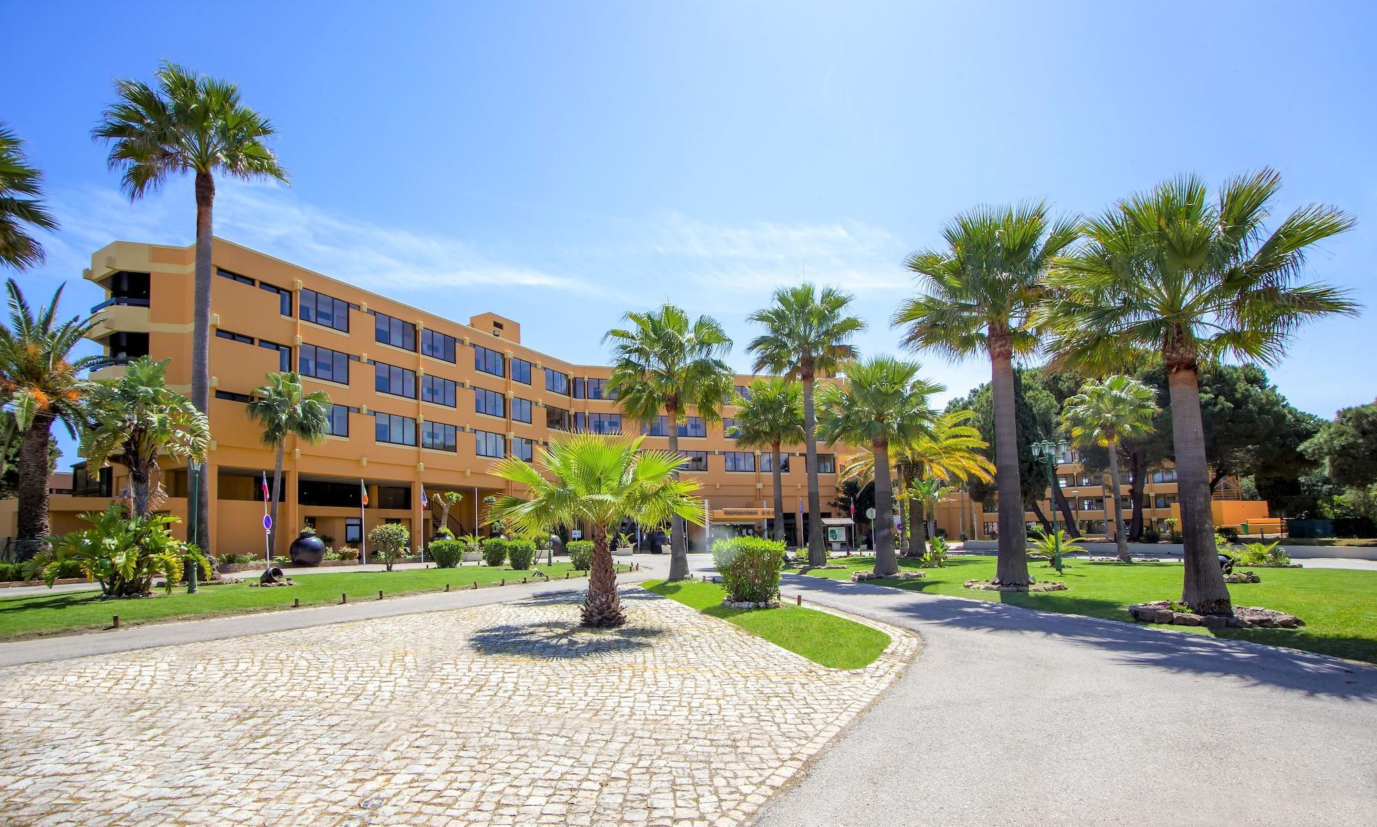 Vista Exterior Auramar Beach Resort