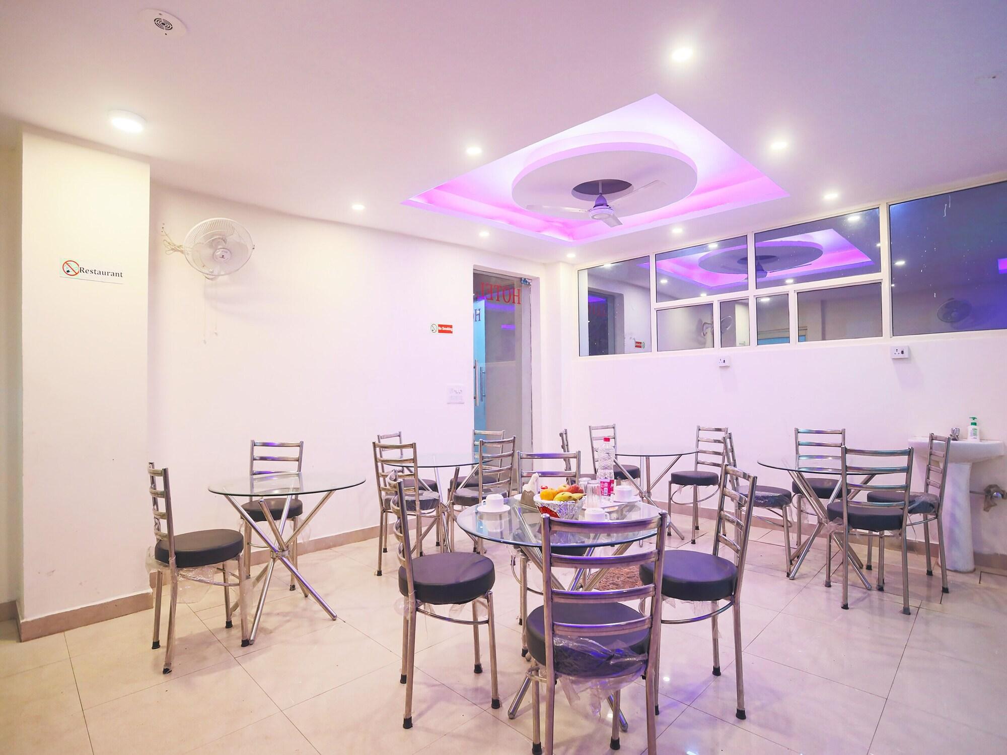 Restaurant Hotel Luxury Stay