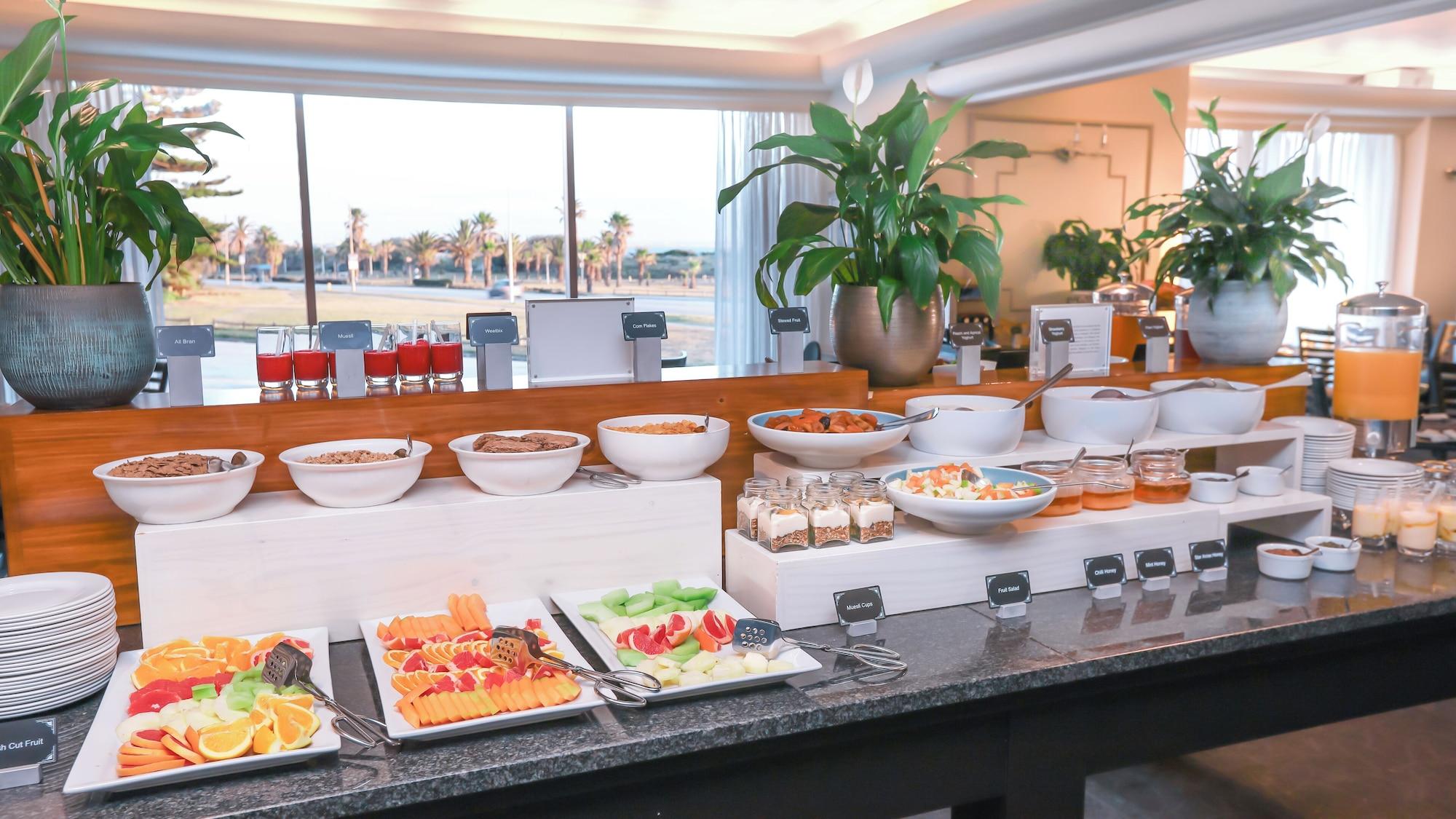 Restaurant Southern Sun The Marine