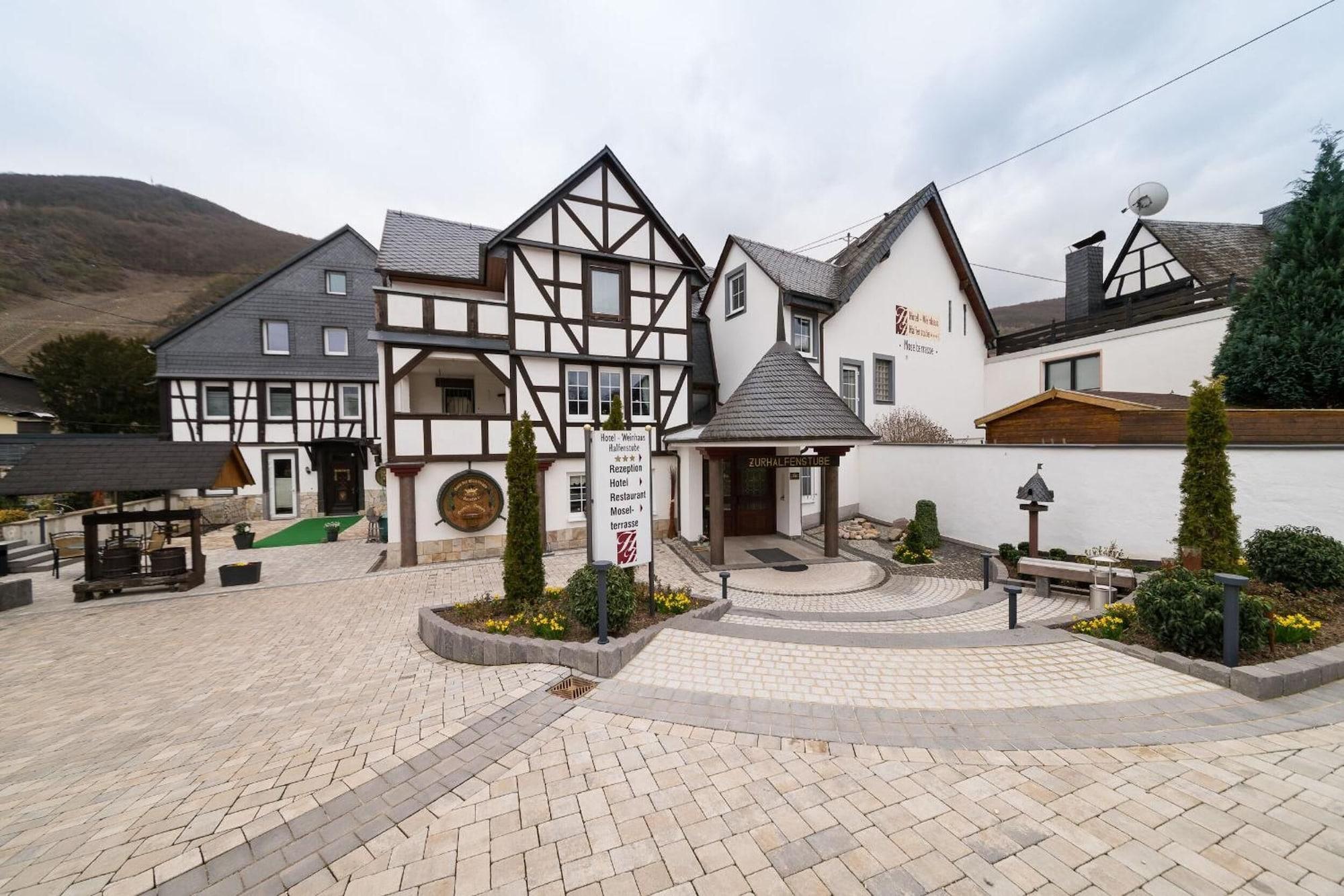Vista Exterior Weinhaus Halfenstube