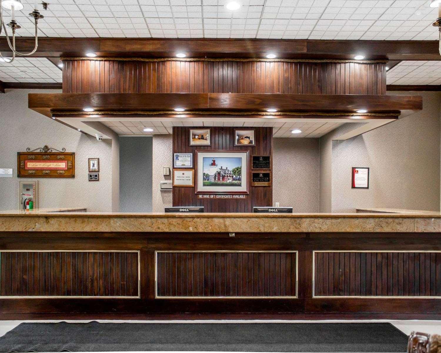 Vista Lobby Clarion Hotel Conference Center on Lake Erie