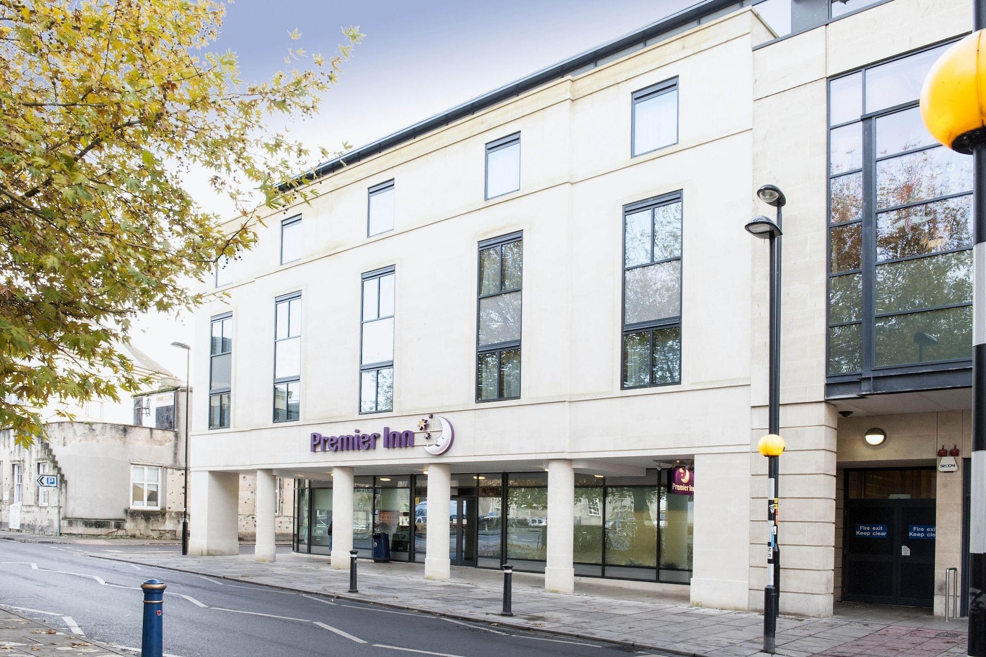 Varios Premier Inn Bath City Centre