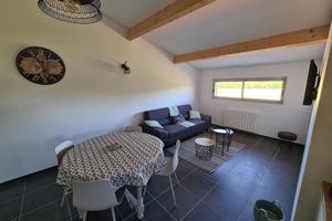 Alquiler Vacacional - Le Séchoir des acacias, Gîte "Les Falaises" of 85m2 with heated swimming pool.