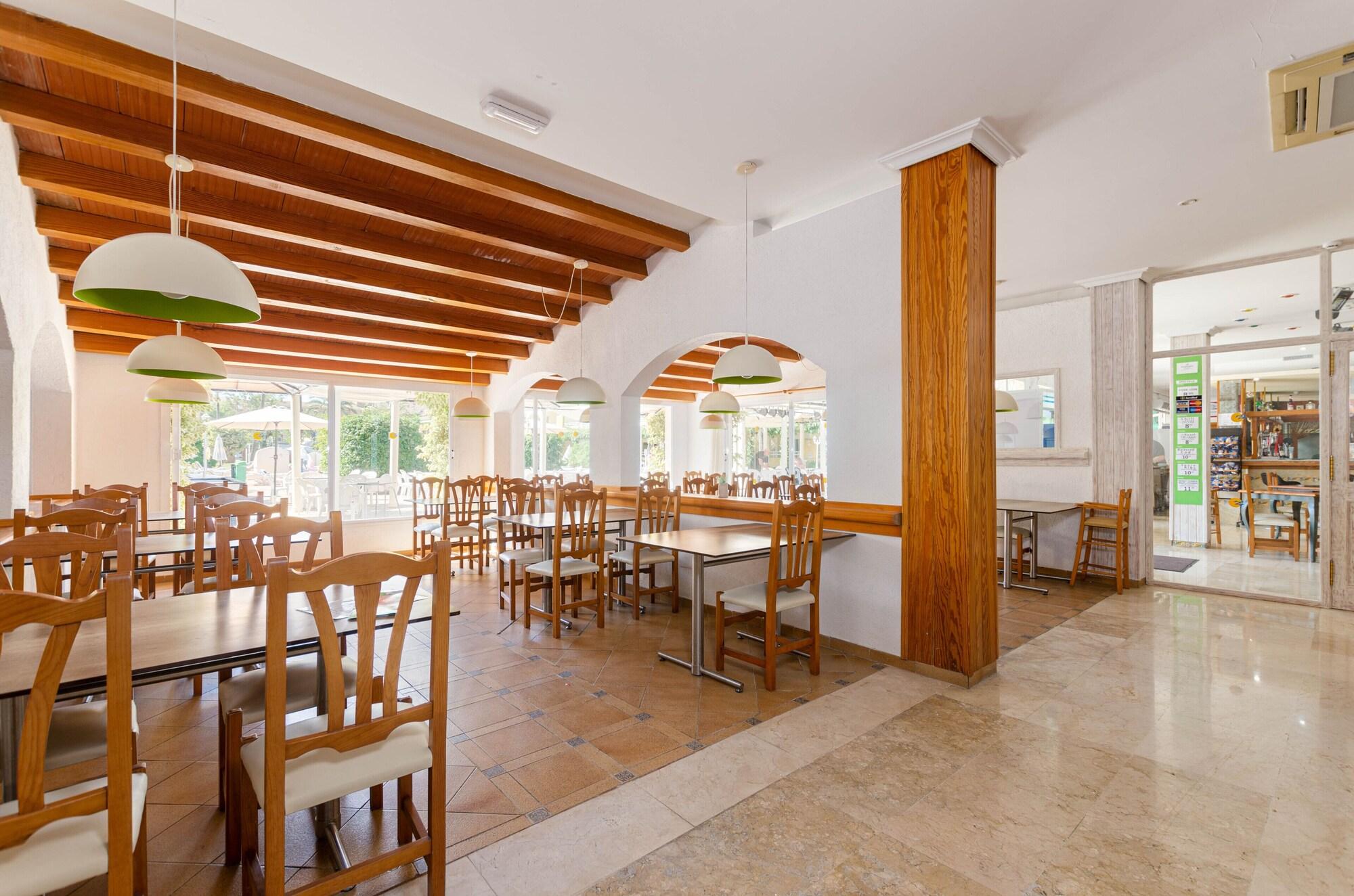 Restaurant Mariner Club Apartments