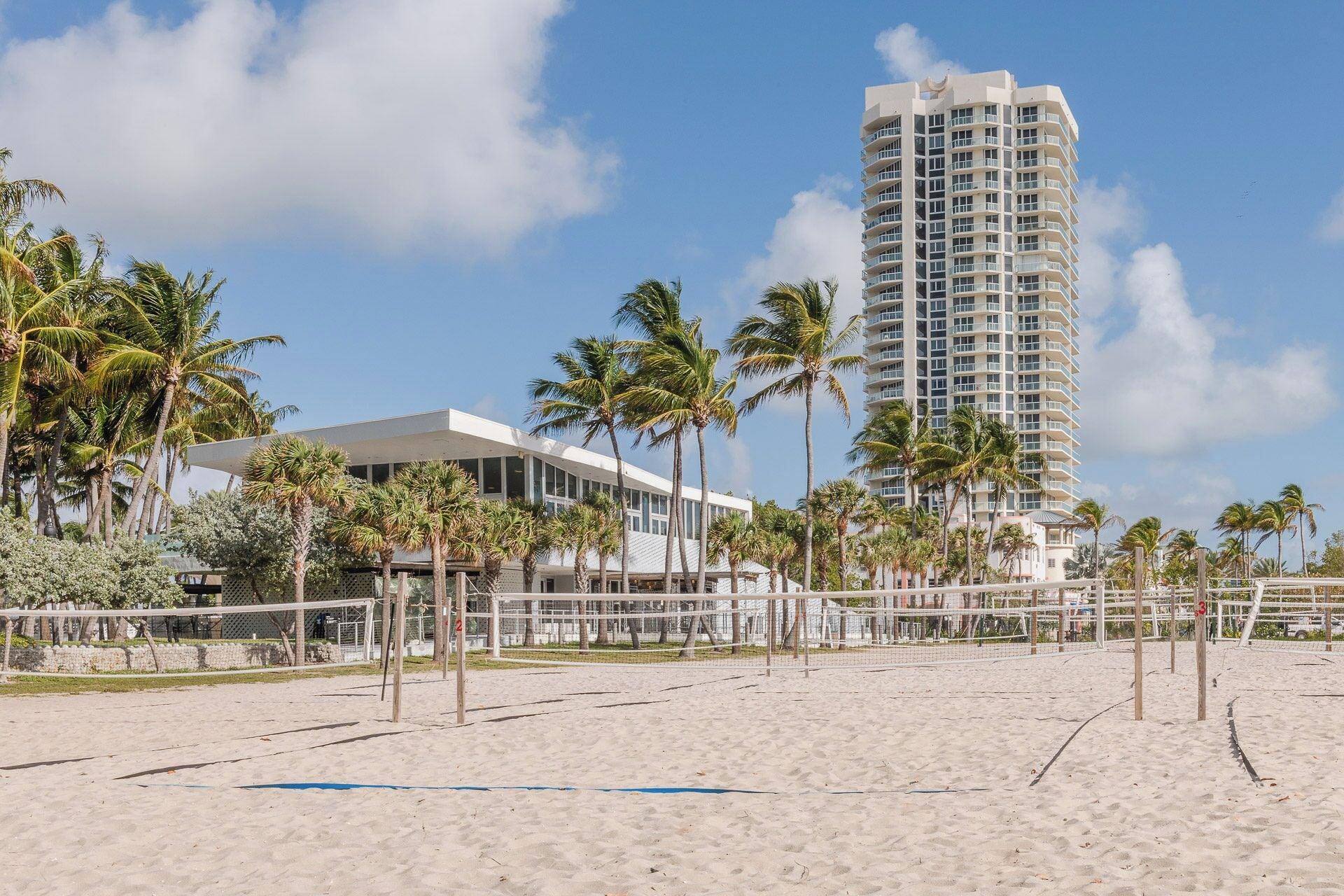 Playa 72 Park - Miami Beach by Nomada